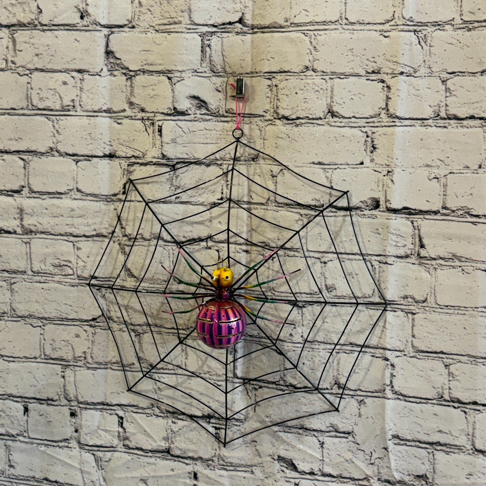 40cm x 40cm Purple Spider On Web Bug Metal Tin Wall Hanging Ornament Statue2