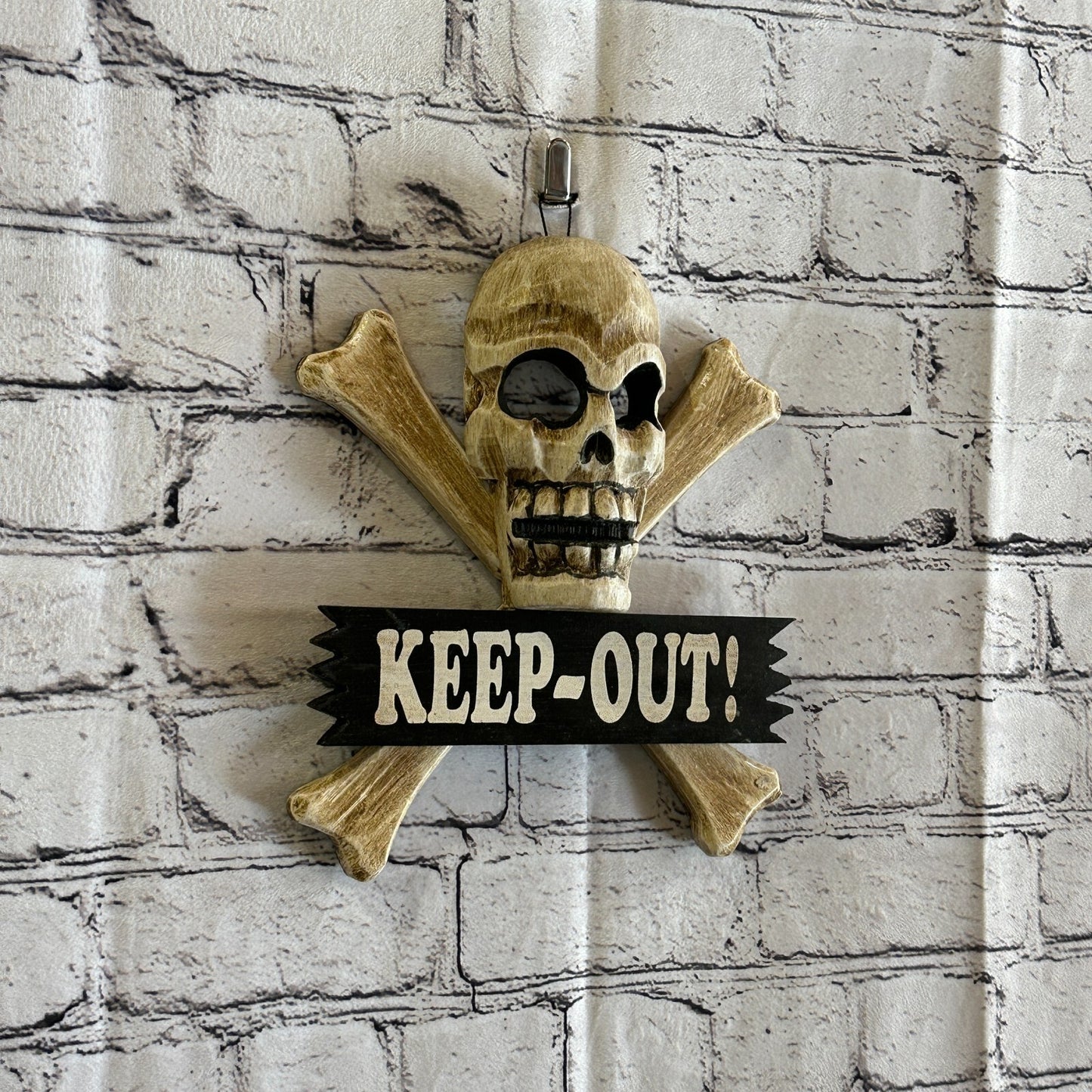 Skull & Crossbones Keep Out Pirate Sign Door Plaque 20cm x 20cm Handmade0
