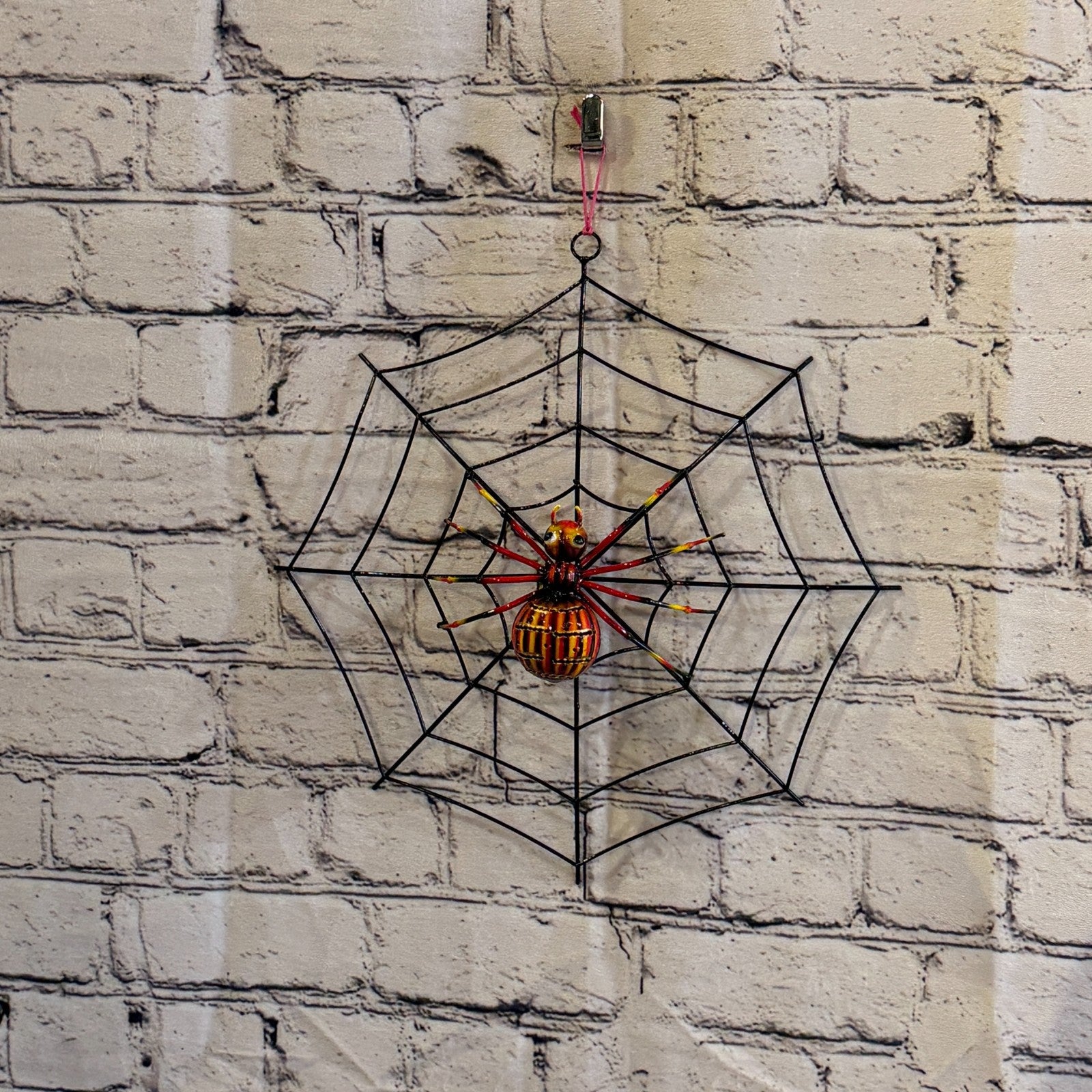30cm x 30cm Red Spider On Web Bug Metal Tin Wall Hanging Ornament Statue2