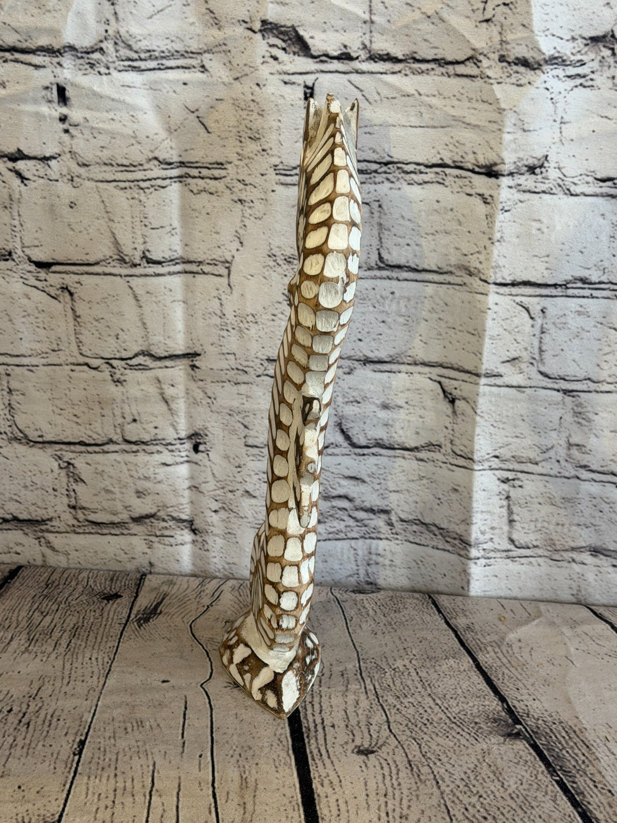 30cm Brown Wooden Shabby Seahorse Statue Ornament Fair Trade Handcarved4