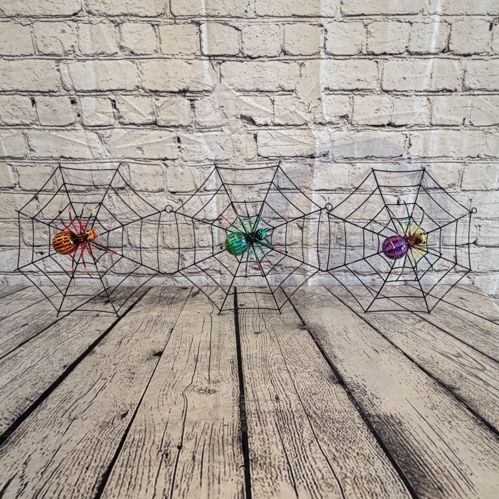 40cm x 40cm Green Spider On Web Bug Metal Tin Wall Hanging Ornament Statue5