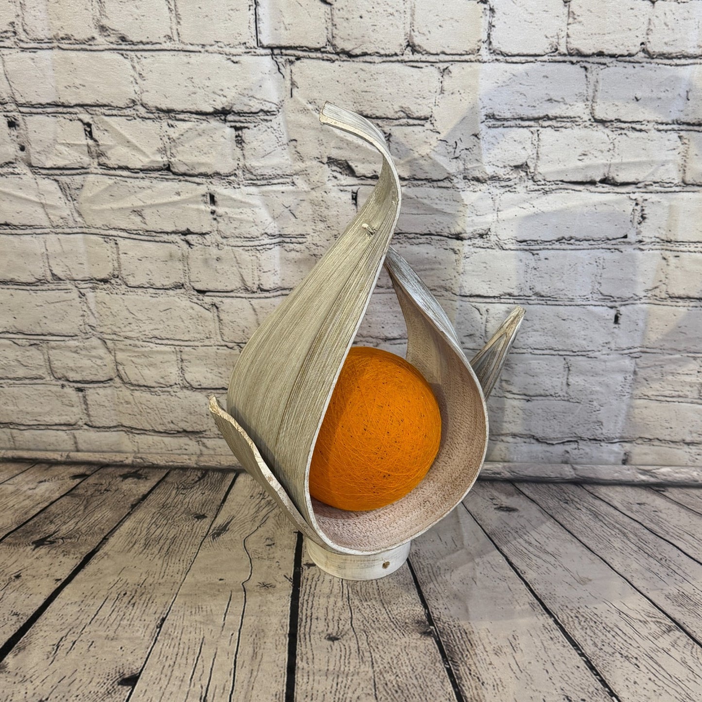 Orange Light White Natural 45cm Tall Leaf Lamp Twist LED UK Mains Plug Design 82