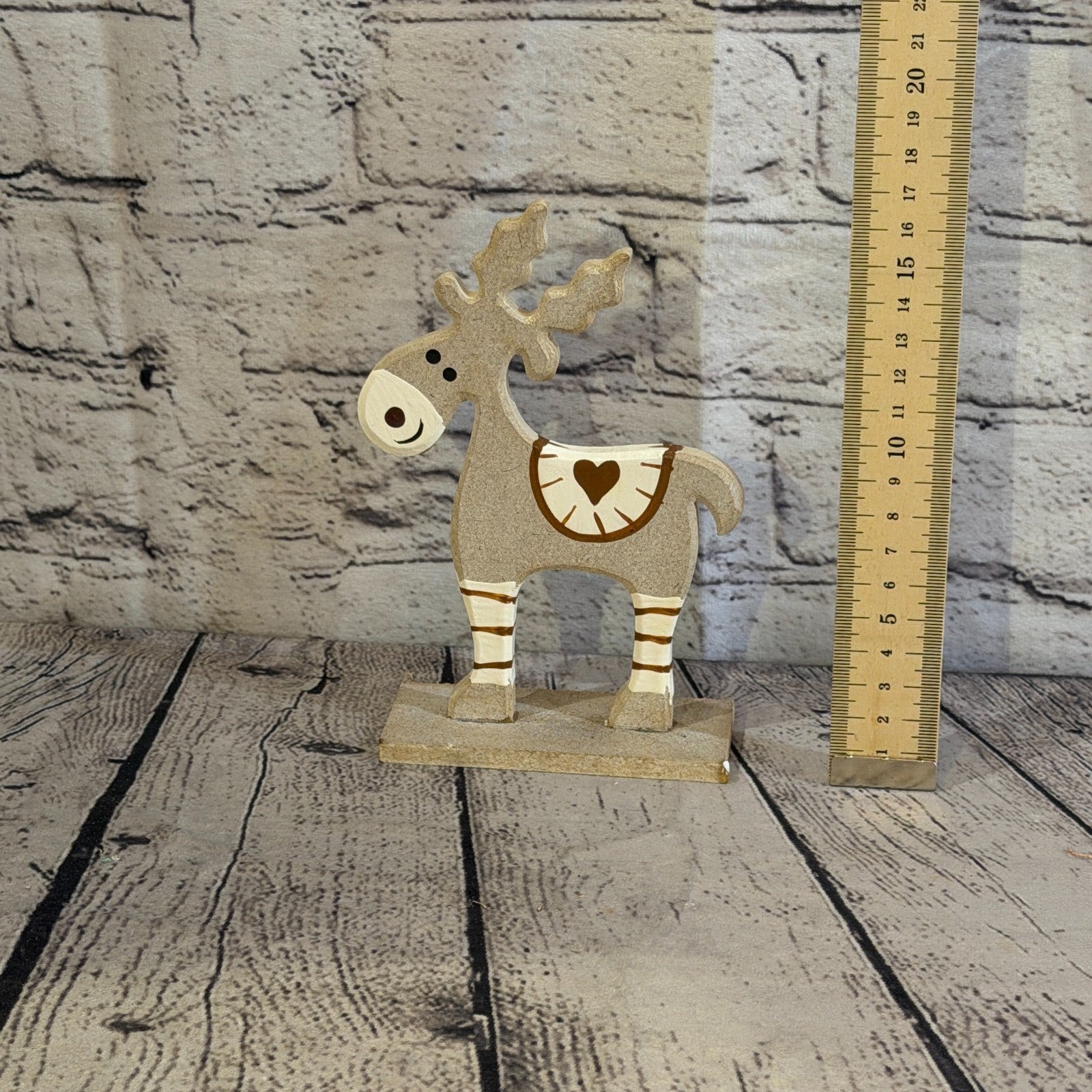18cm x 10cm Grey Heart Handcrafted Wood Reindeer Xmas Christmas Ornament Antlers5