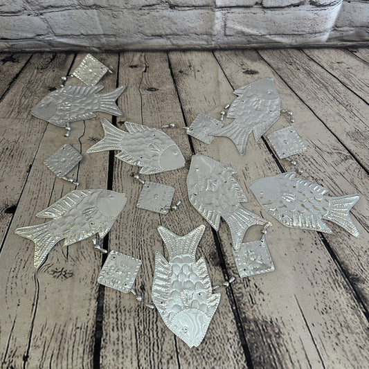 Aluminium Stamped Sitting Fish String Wall Hangings Home Decoration0