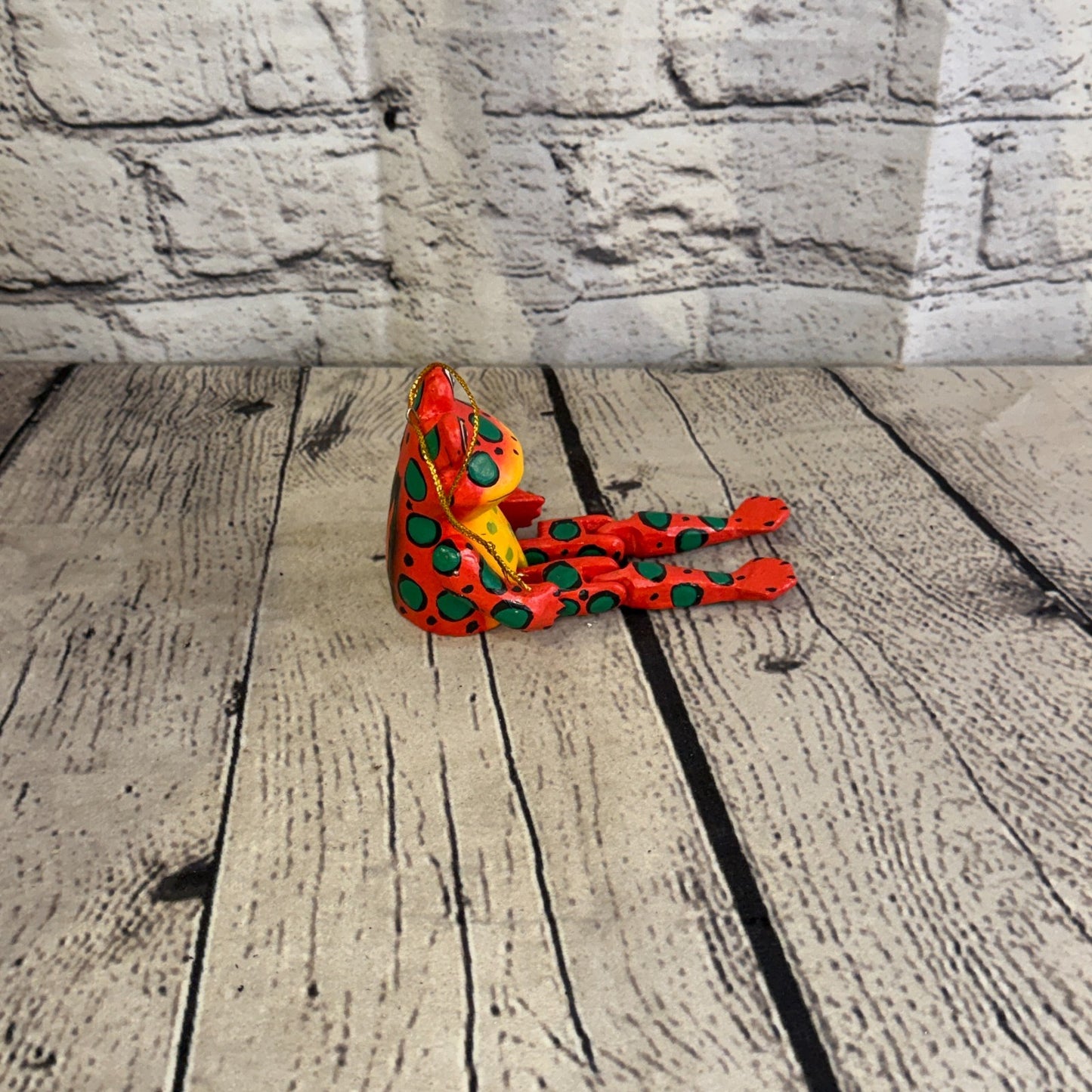 10cm Red Frog Sitting Animal, Wooden Shelf Ornament Handmade Fairtrade3