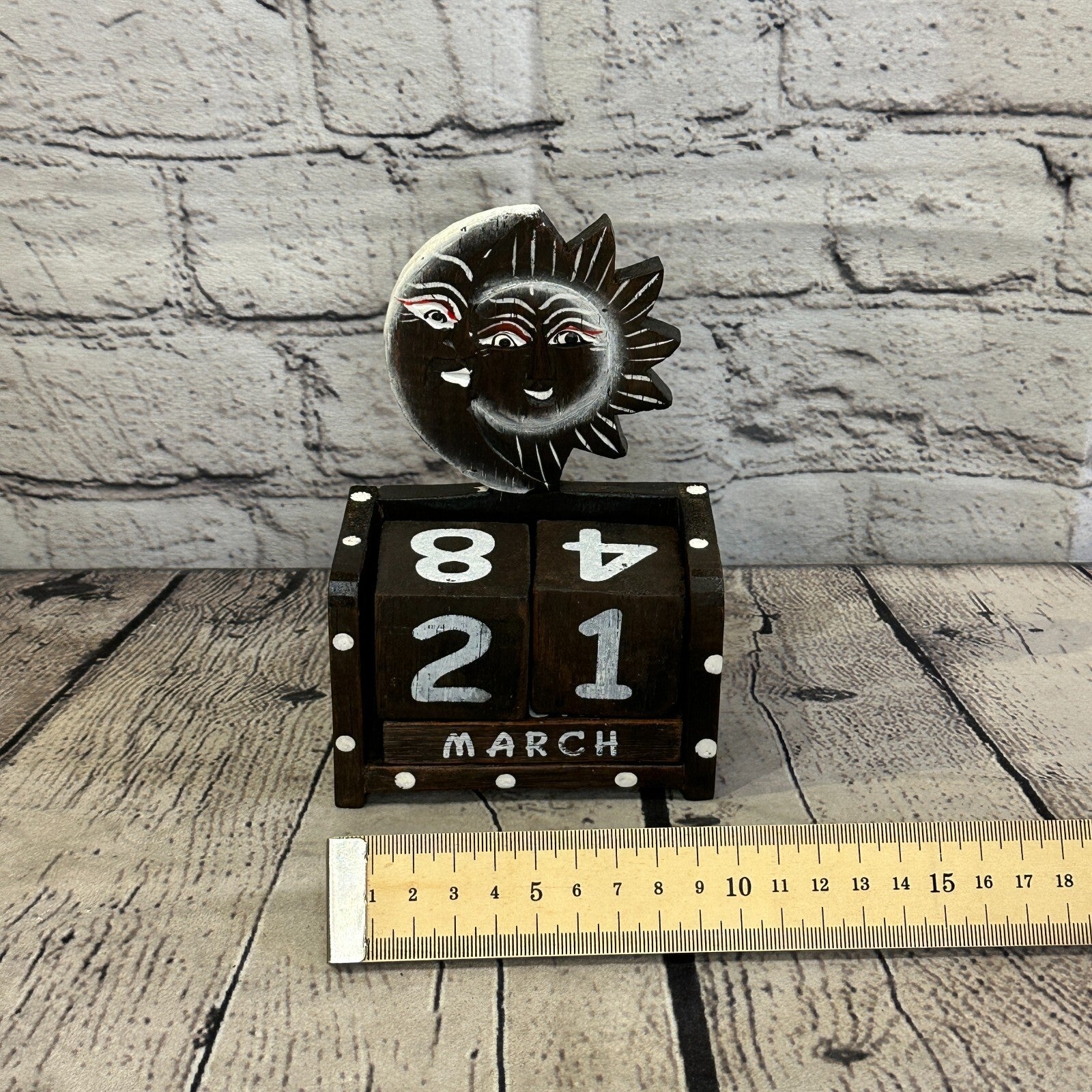 15cm Brown Sun Moon Vintage Style Wooden Perpetual Eternal Calendar Blocks Day7