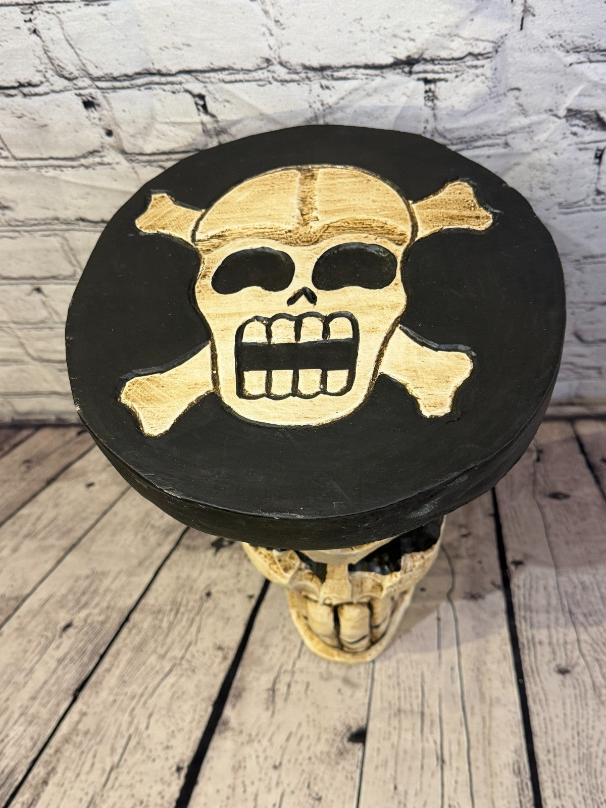 40cm x 25cm Single Skull Round Wooden Coffee Table Bar Restaurant Garden Pub7
