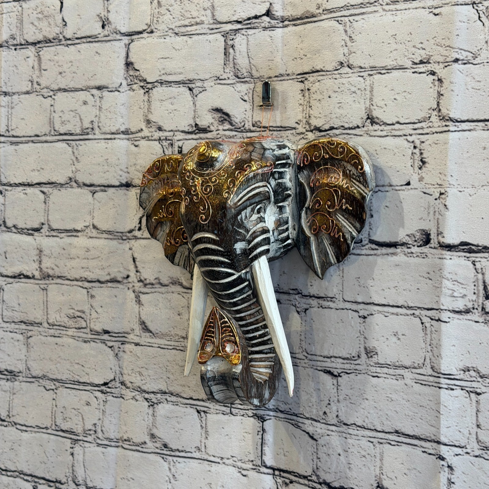 25cm x 25cm Brown Gold Painted Wood Elephant Head Wall Mounted Art Shabby1