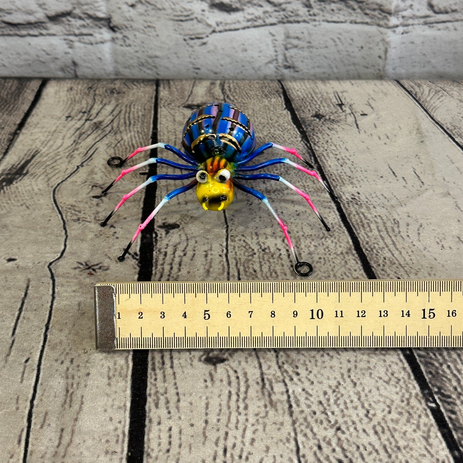 12cm x 8cm Blue Yellow Spider Bug Metal Tin Wall Hanging Ornament Painted Statue7