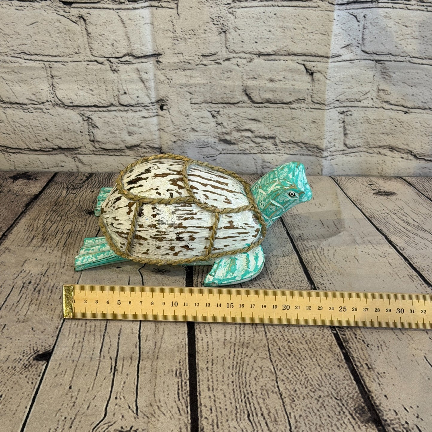 White Body Green Folk Art Painted Turtle Coconut Shell Ornaments Hanging Decor6
