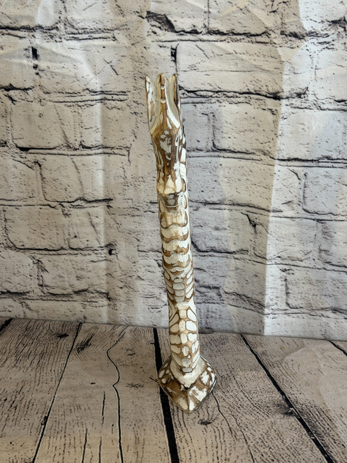 30cm Brown Wooden Shabby Seahorse Statue Ornament Fair Trade Handcarved1