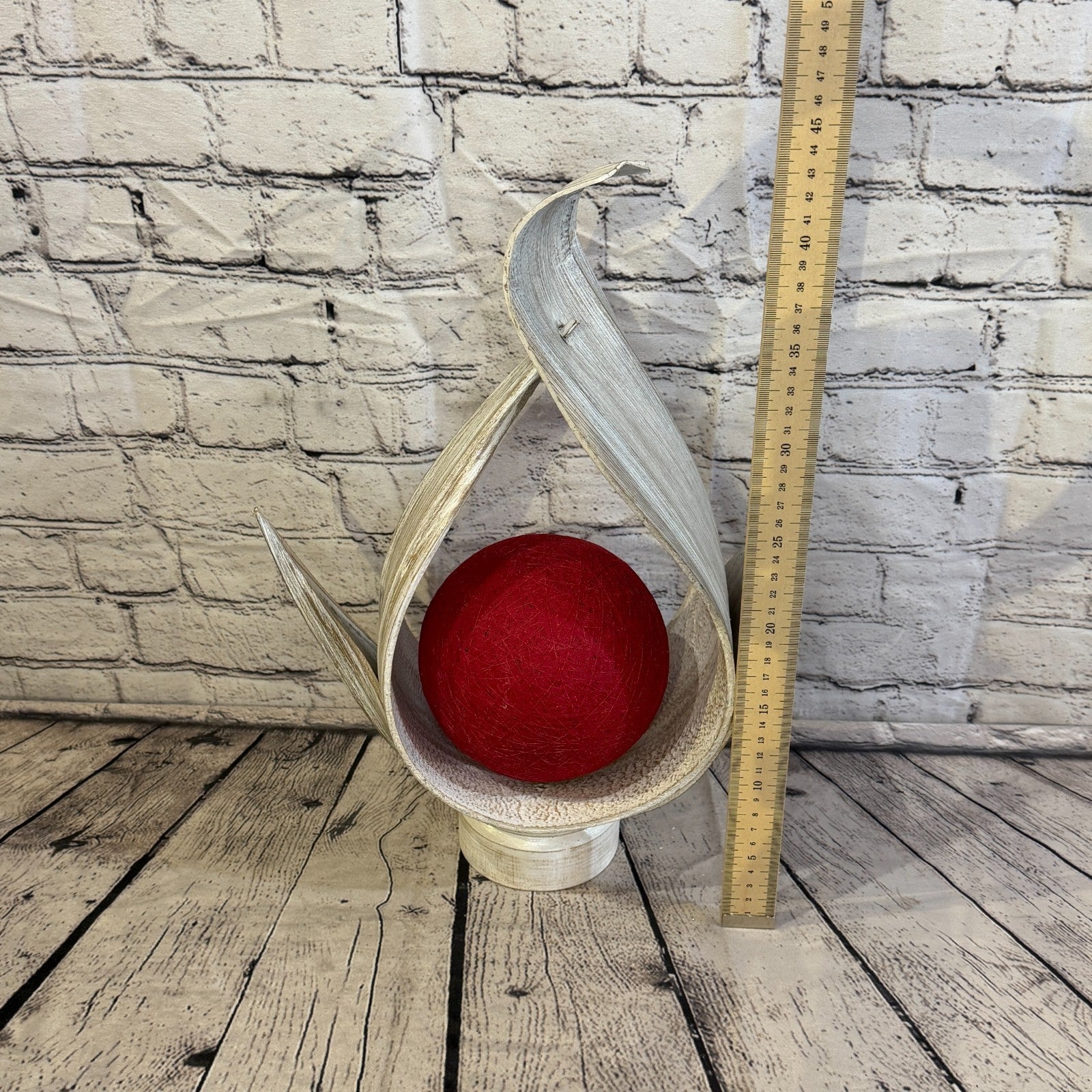Red Light White Natural 45cm Tall Leaf Lamp Twist LED UK Mains Plug Design 84