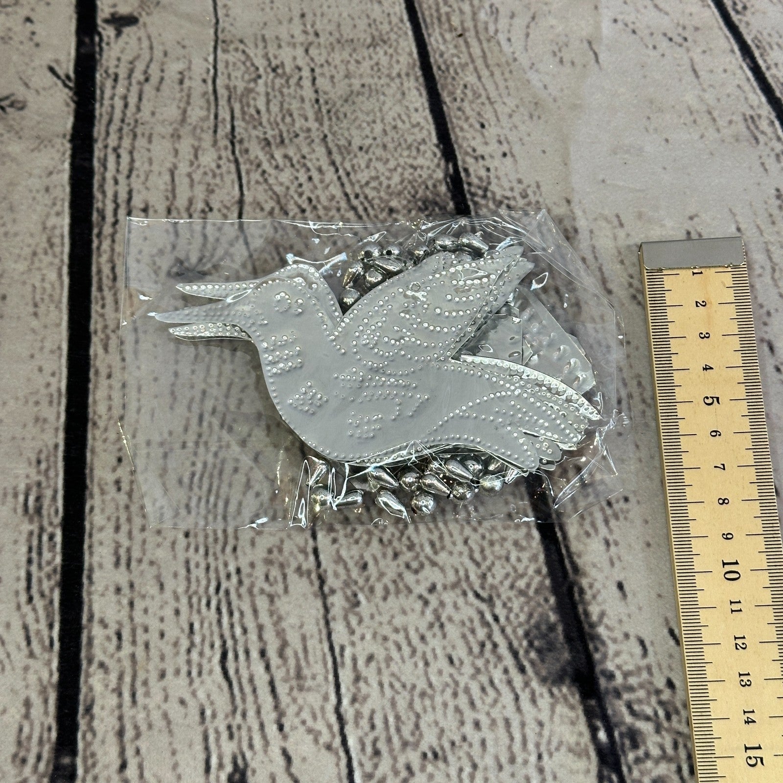 Aluminium Stamped Sitting Humming Bird String Wall Hangings Home Decoration3