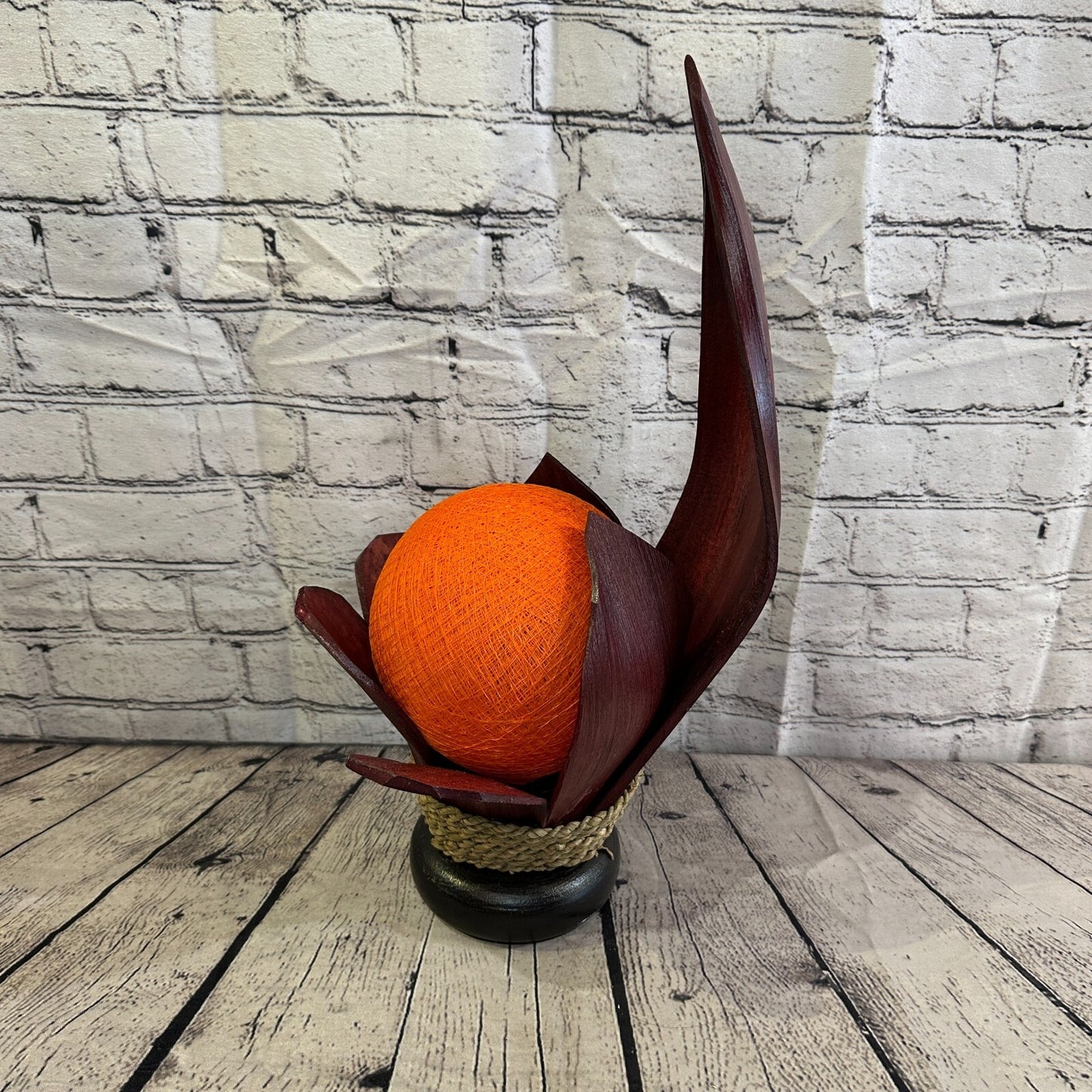 Orange Red Leaf Natural 45cm Tall Leaf Lamp Twist LED UK Mains Plug Design 72