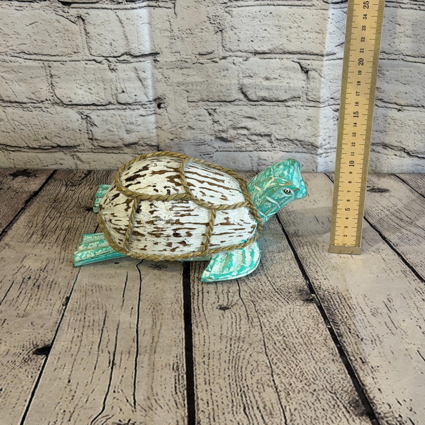 White Body Green Folk Art Painted Turtle Coconut Shell Ornaments Hanging Decor5