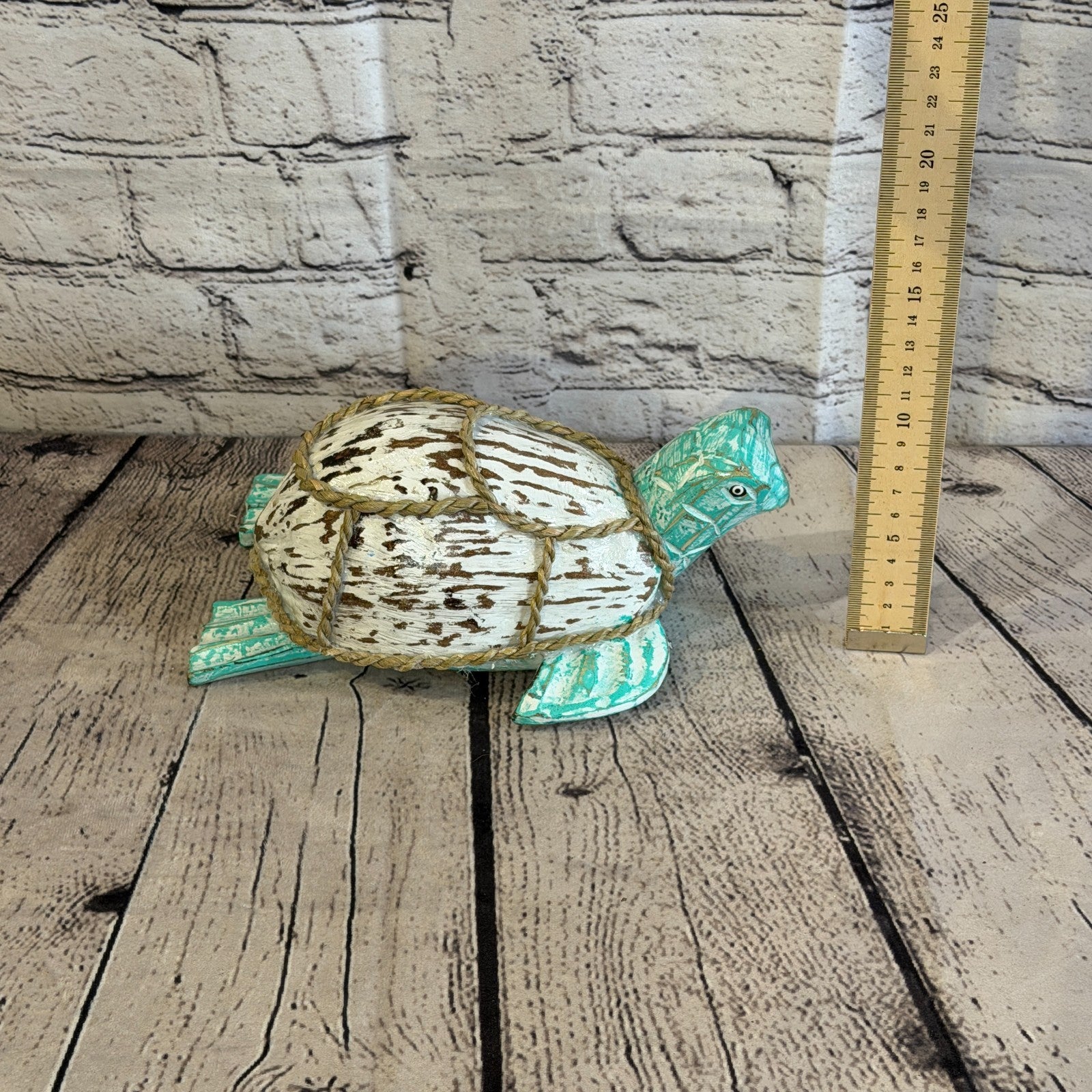 White Body Green Folk Art Painted Turtle Coconut Shell Ornaments Hanging Decor5