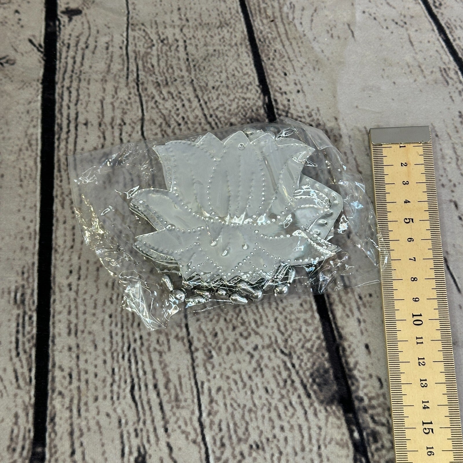 Aluminium Stamped Lotus Flower String Wall Hangings Home Decoration3