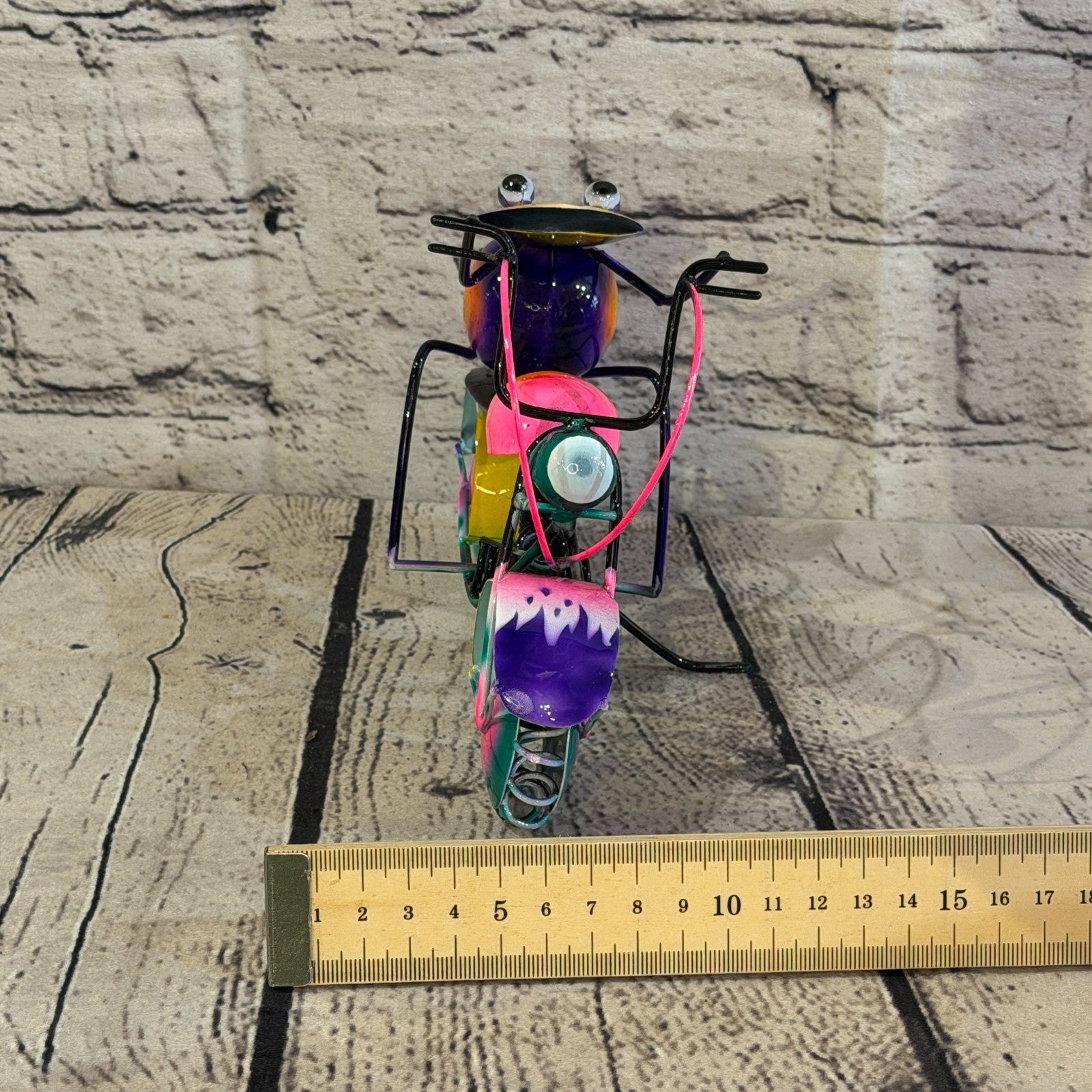 18cm x 15cm Frog Riding Motorbike Purple Metal Tin Wall Hanging Ornament Statue7