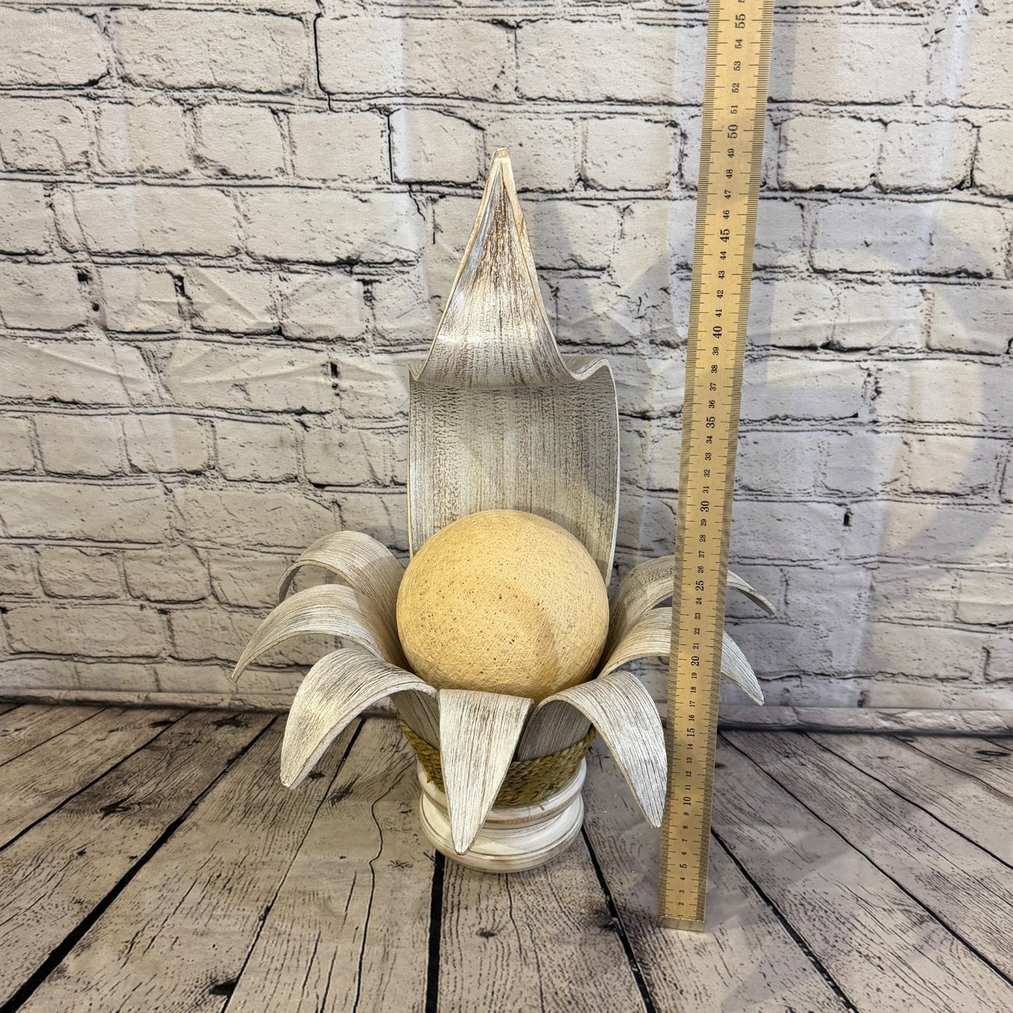 White Light White Natural 50cm Tall Leaf Lamp Twist LED UK Mains Plug Design 75