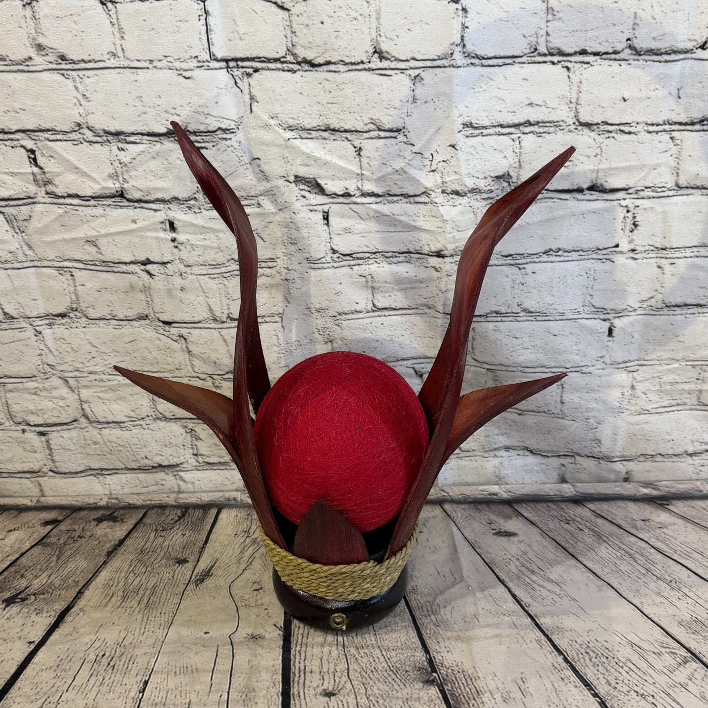 Red Light Red Natural 45cm Tall Leaf Lamp Twist LED UK Mains Plug Design 41