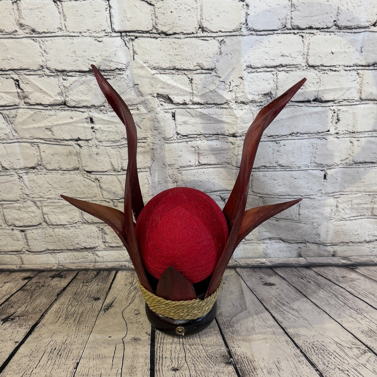 Red Light Red Natural 45cm Tall Leaf Lamp Twist LED UK Mains Plug Design 41