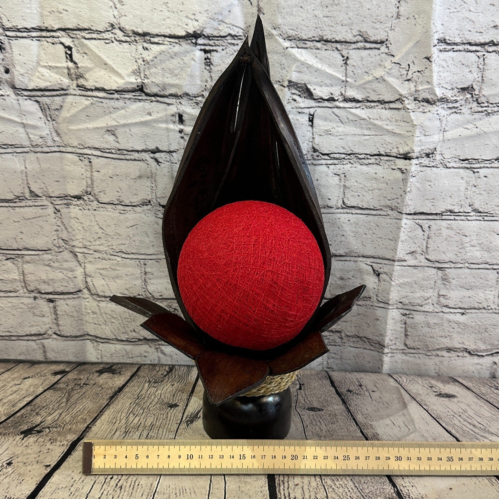 Red Brown Leaf Natural 40cm Tall Leaf Lamp Twist LED UK Mains Plug Design 95