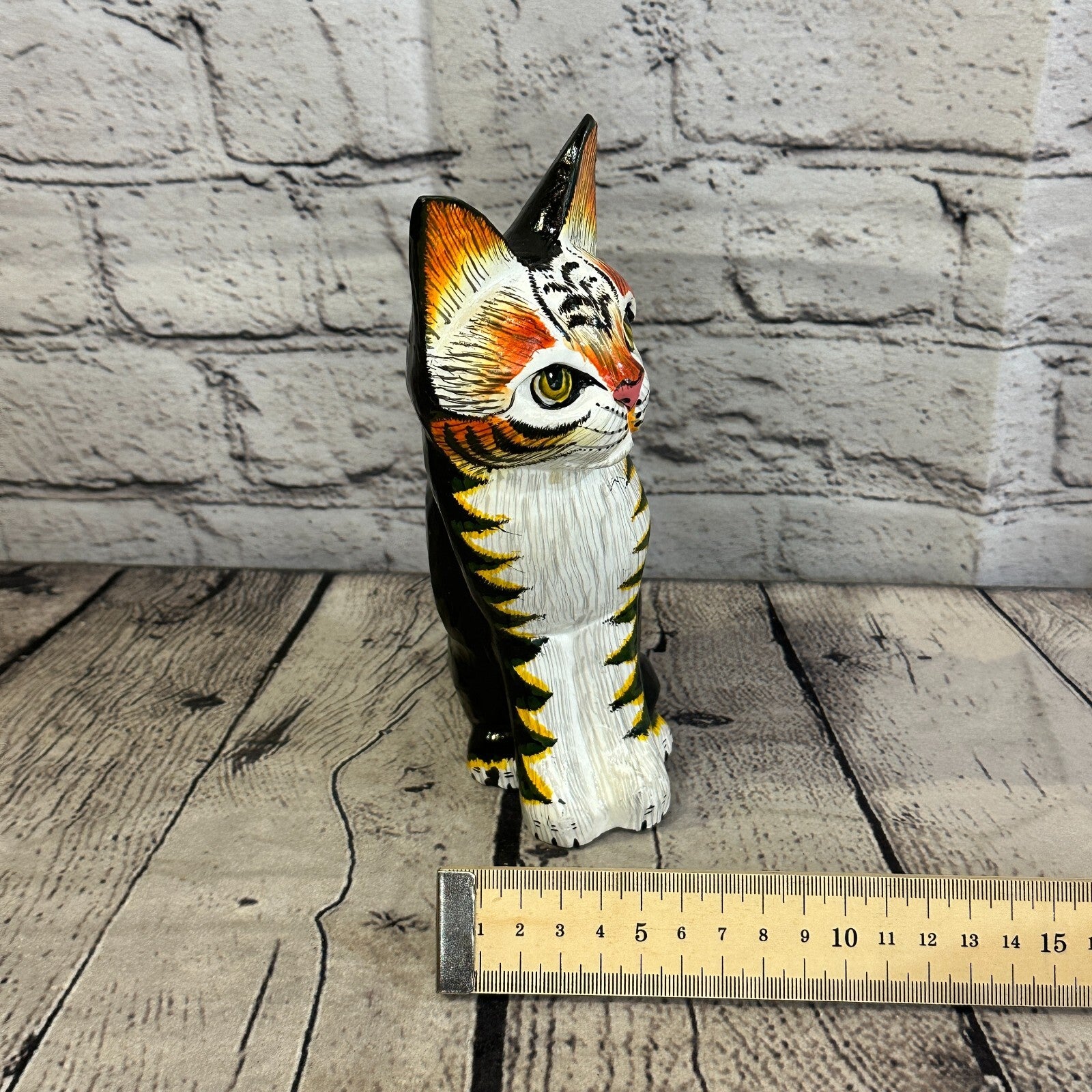 20cm x 10cm Black & White Sitting Style Painted Wooden Hand Carved Cat Wooden7