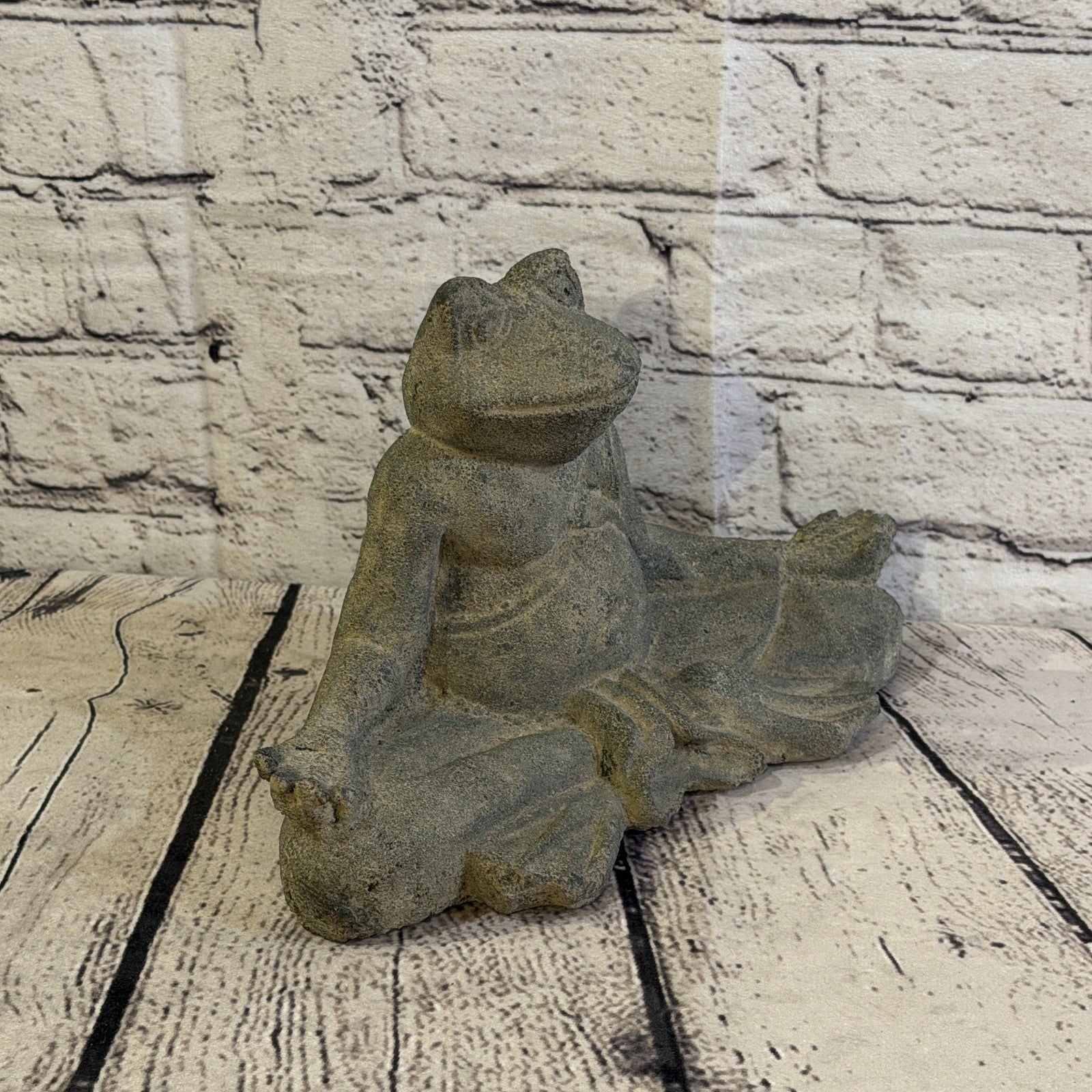 Sitting Frog Meditative Stone Garden 25cm x 15cm Ornament Indoor Statue Hindu2