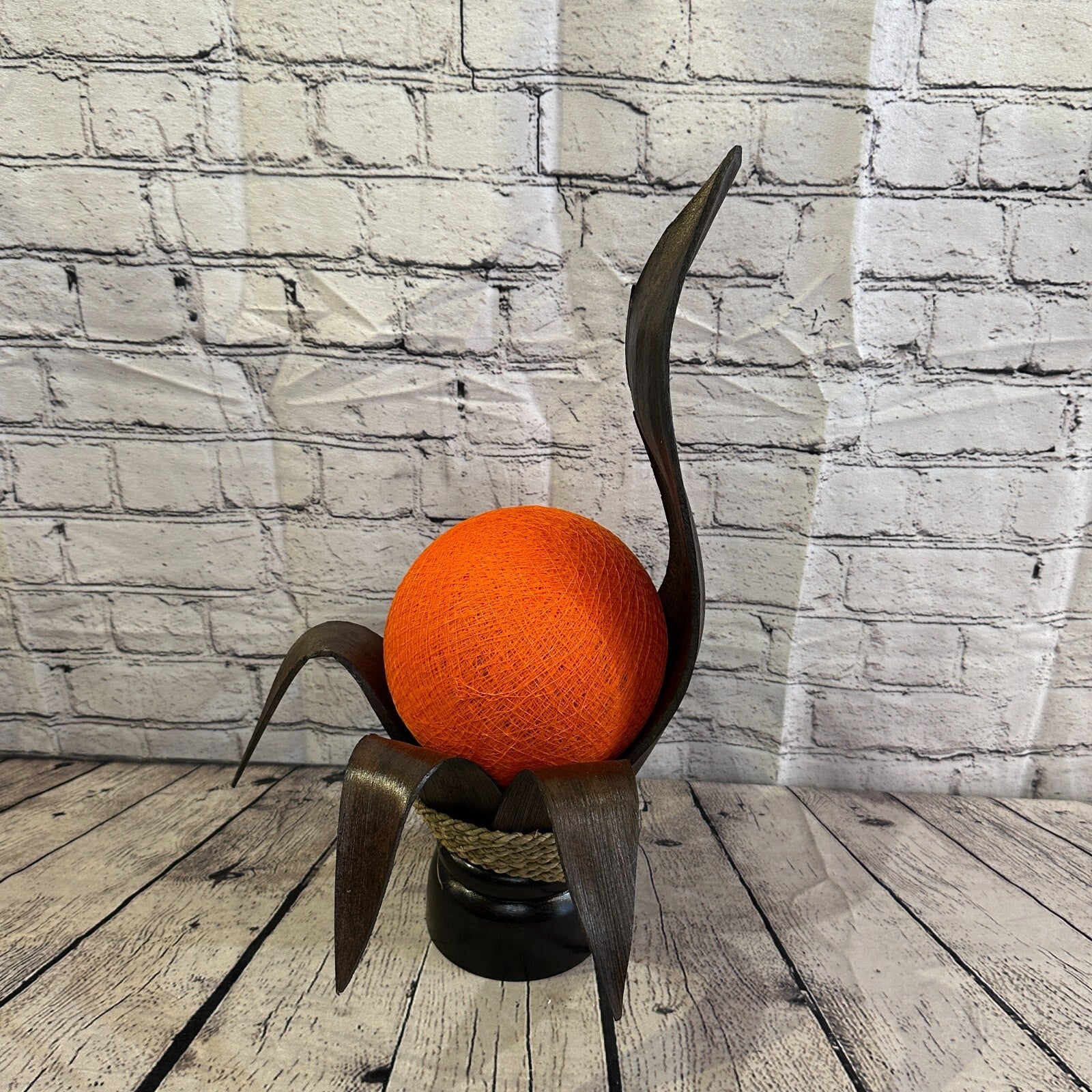 Orange Brown Leaf Natural 50cm Tall Leaf Lamp Twist LED UK Mains Plug Design 102