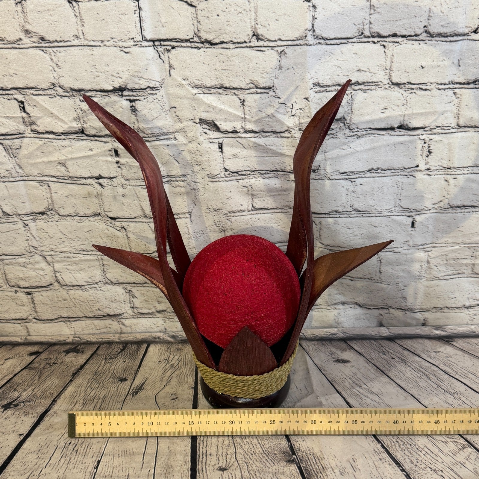 Red Light Red Natural 45cm Tall Leaf Lamp Twist LED UK Mains Plug Design 46
