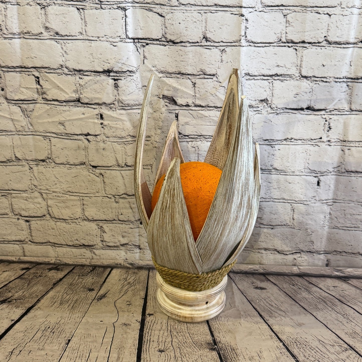 Orange Light White Natural 40cm Tall Leaf Lamp Twist LED UK Mains Plug Design 112