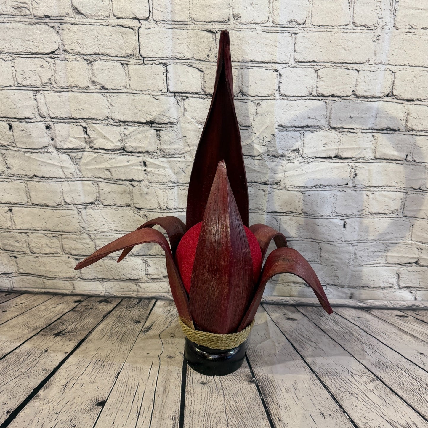 Red Light Red Natural 55cm Tall Leaf Lamp Twist LED UK Mains Plug Design 11