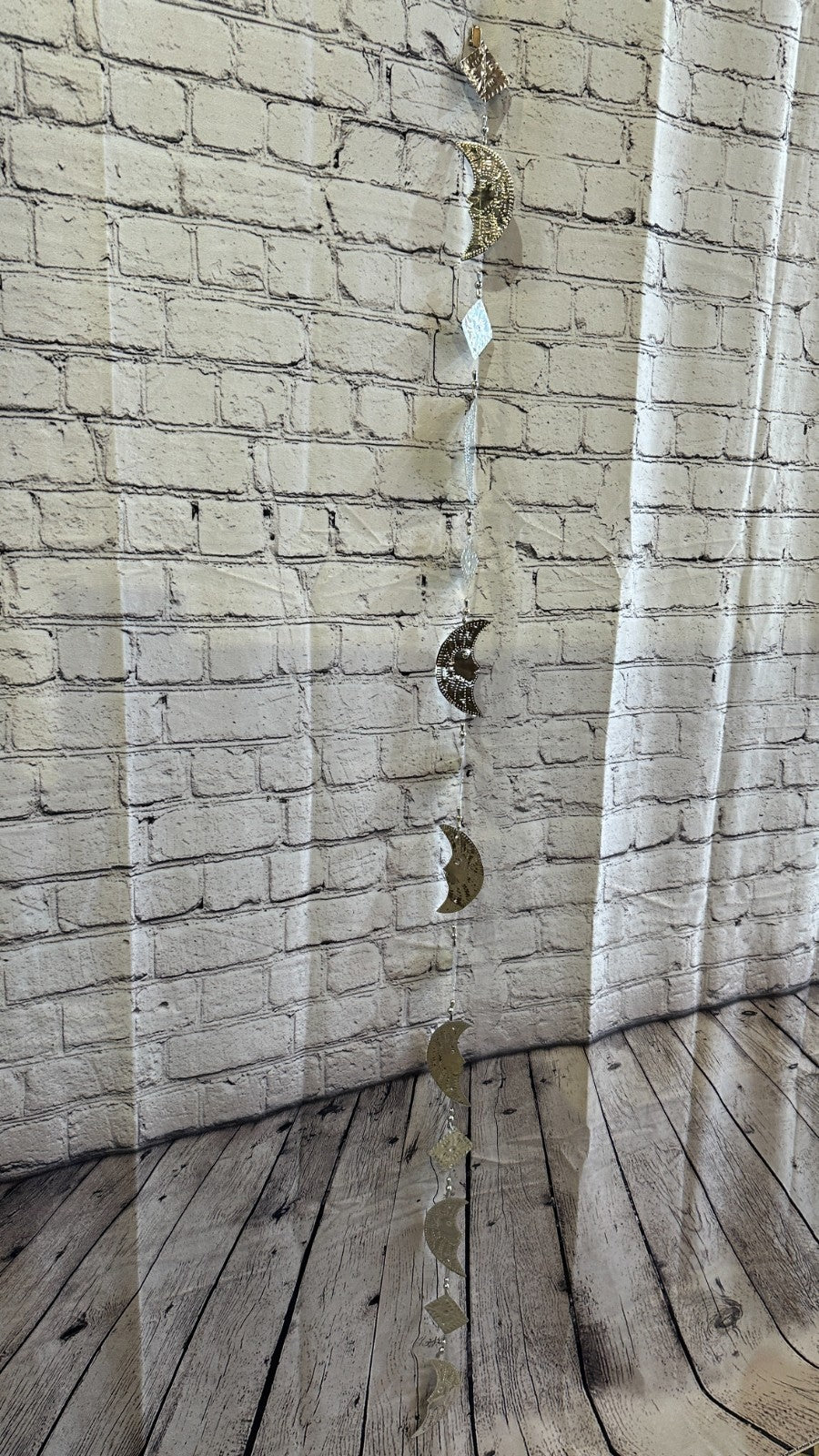 Aluminium Stamped Sitting Moon String Wall Hangings Home Decoration4