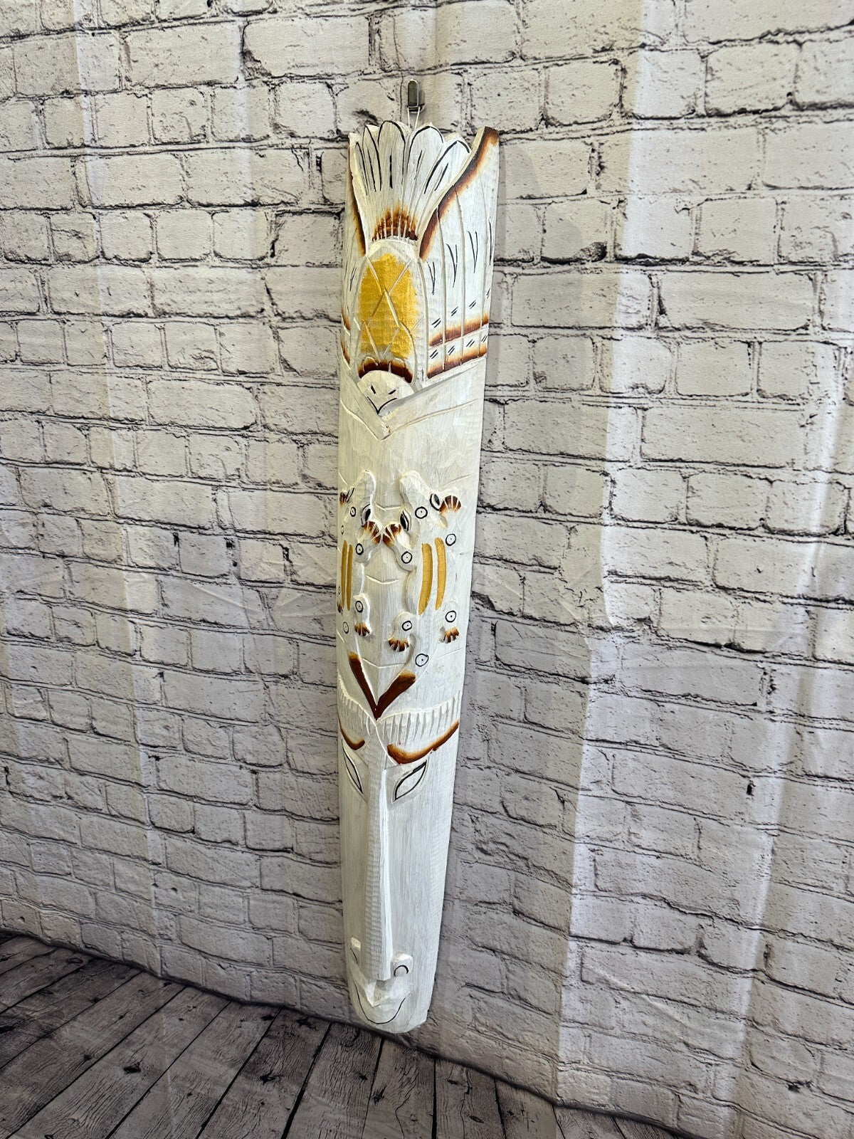 100cm White Gecko Hand Carved Fair Trade Wooden Animal Wall Art Hang Mask1