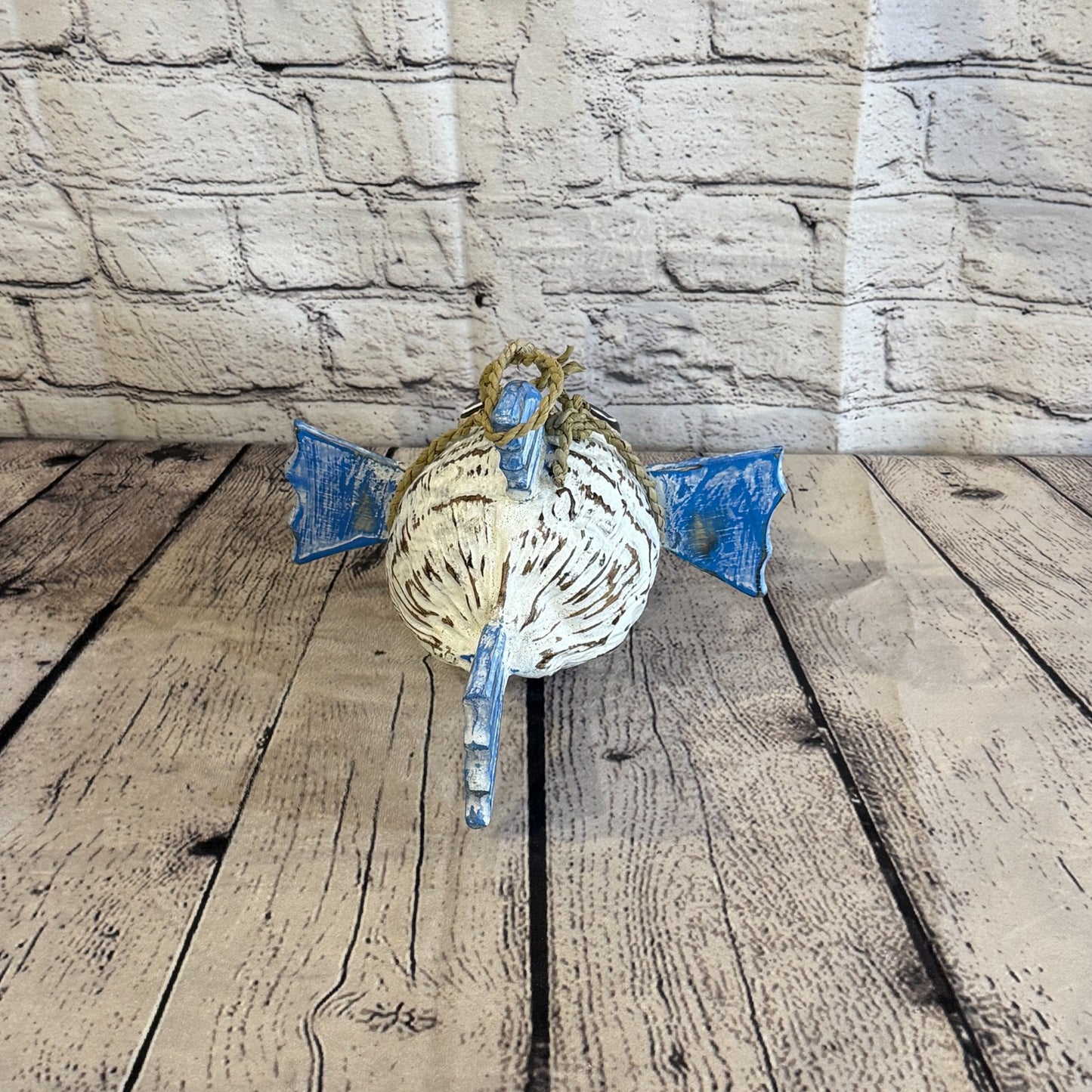 White Blue Fins Folk Art Painted Puffer Fish Coconut Shell Ornaments Hanging4