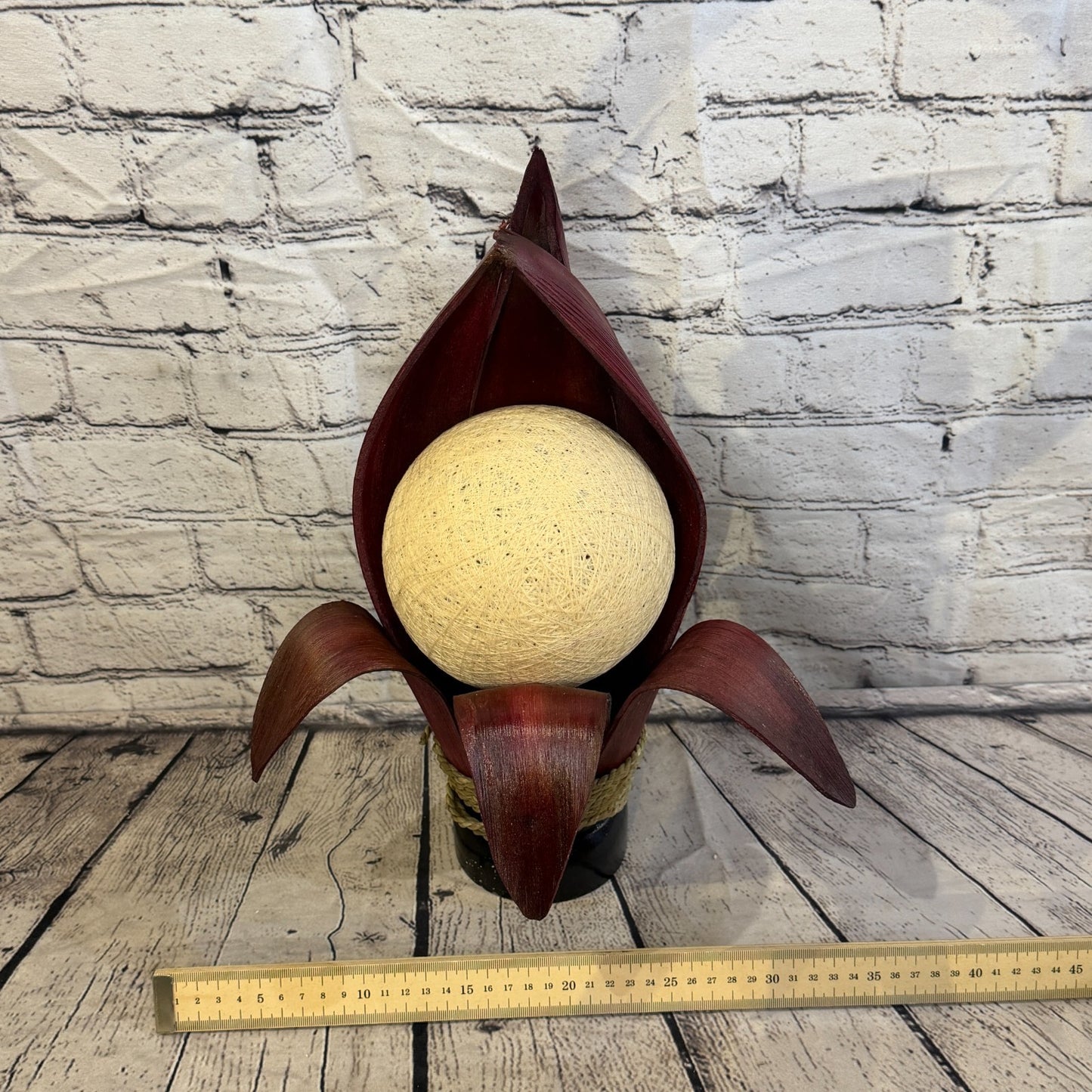 White Light Red Natural 40cm Tall Leaf Lamp Twist LED UK Mains Plug Design 56