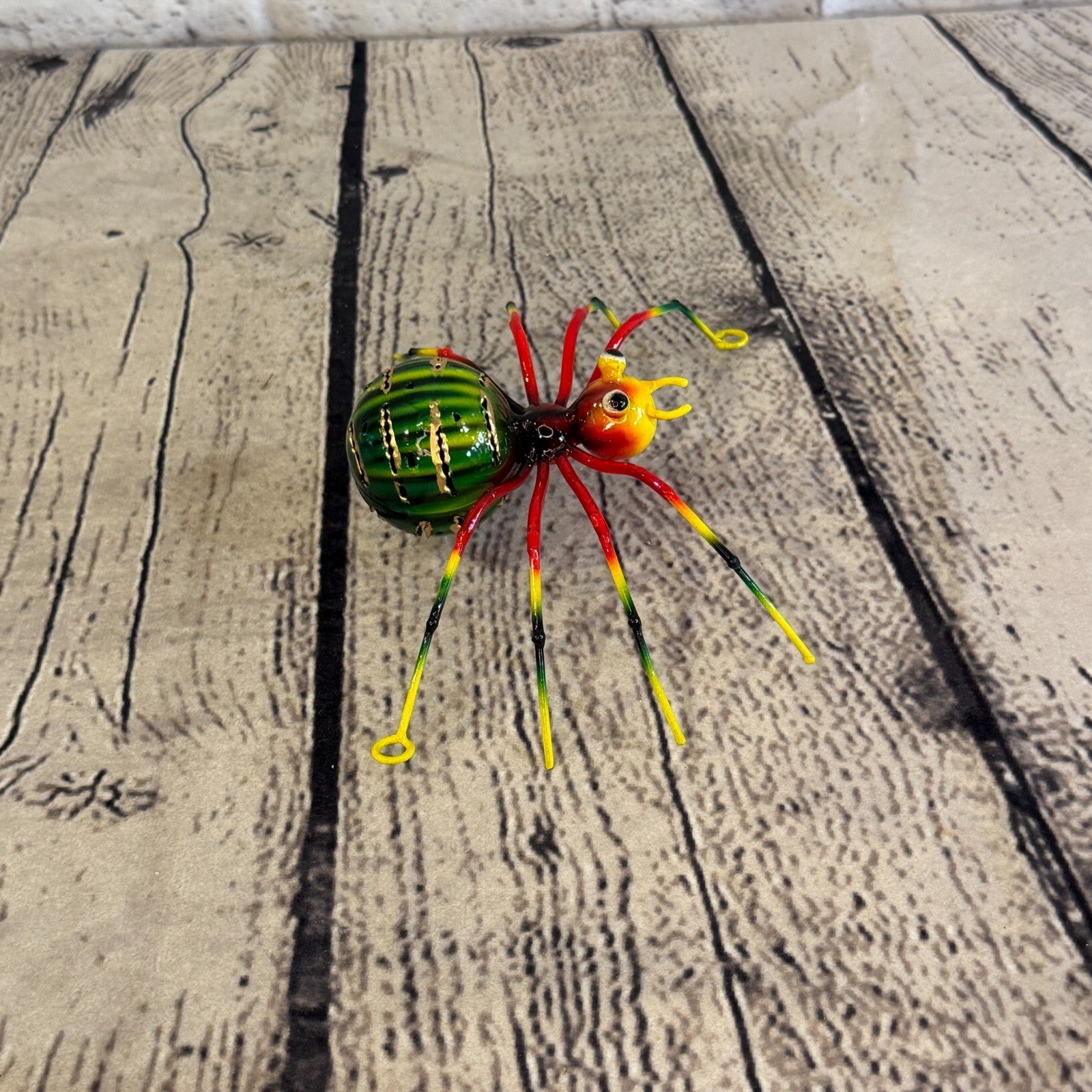 15cm x 10cm Small Colourful Green Spider Metal Tin Standing Ornament Statue3