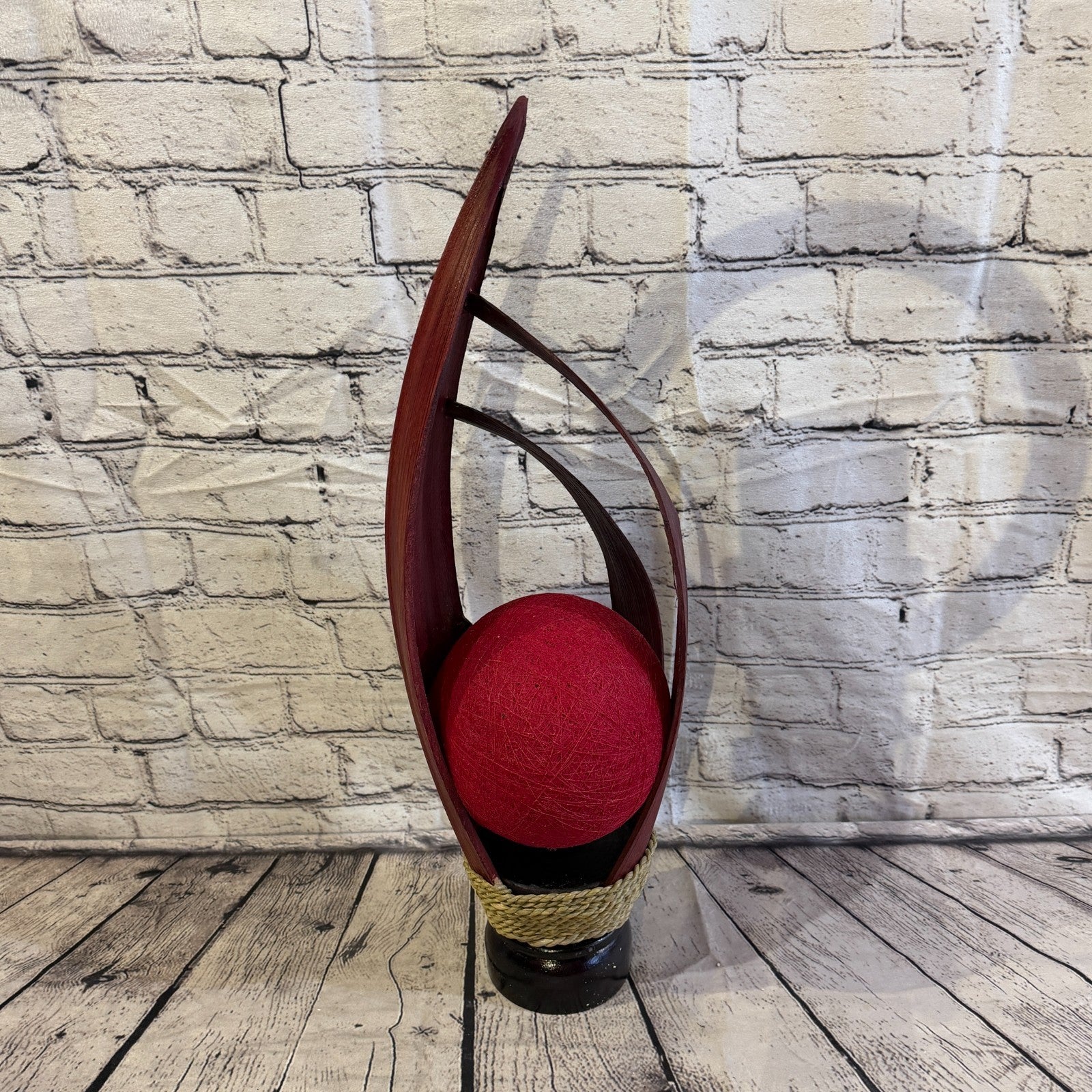 Red Light Red Natural 55cm Tall Leaf Lamp Twist LED UK Mains Plug Design 33