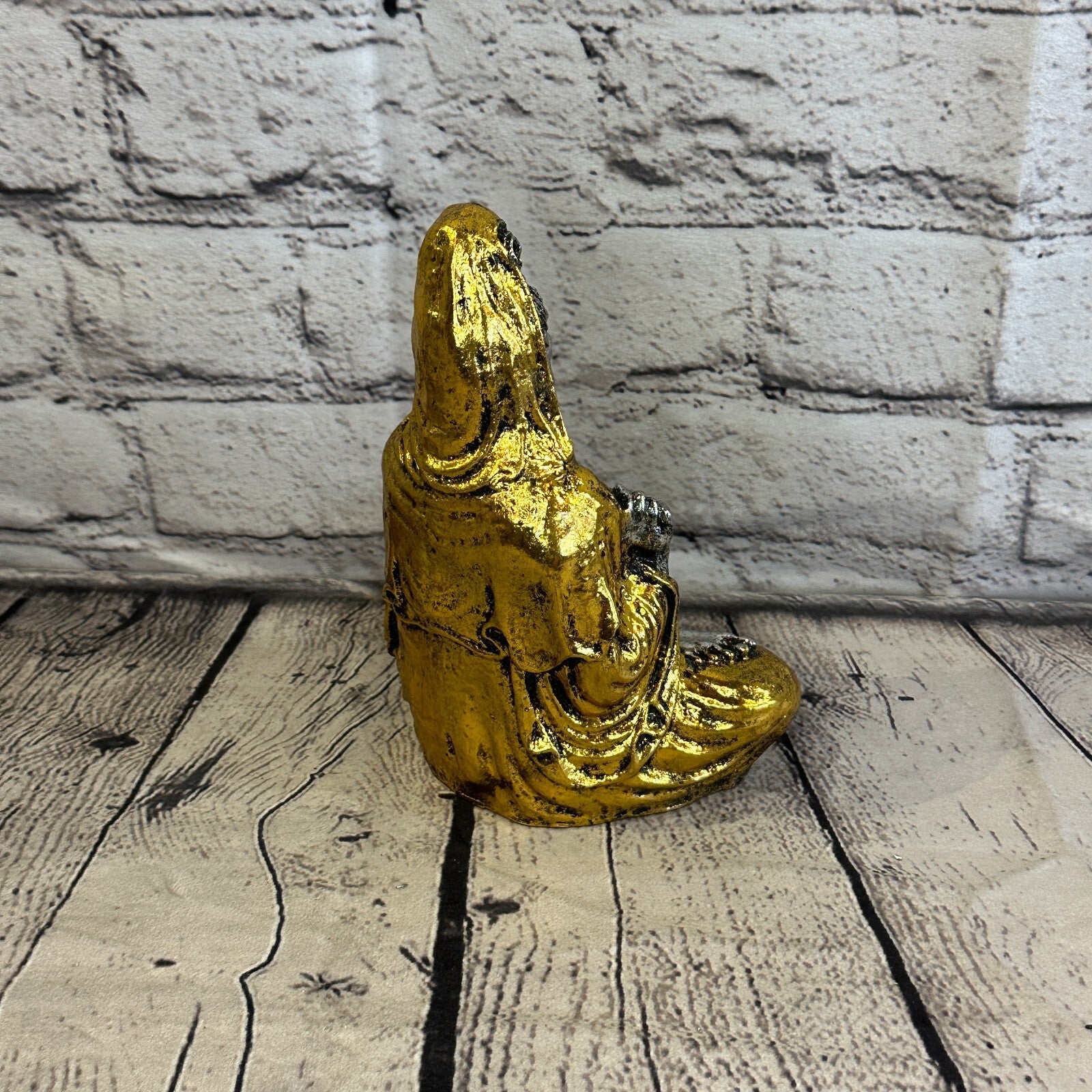 Silver And Gold 18cm x 10cm Small Quan Yin Sitting Lotus Statue Resin Hindu God4