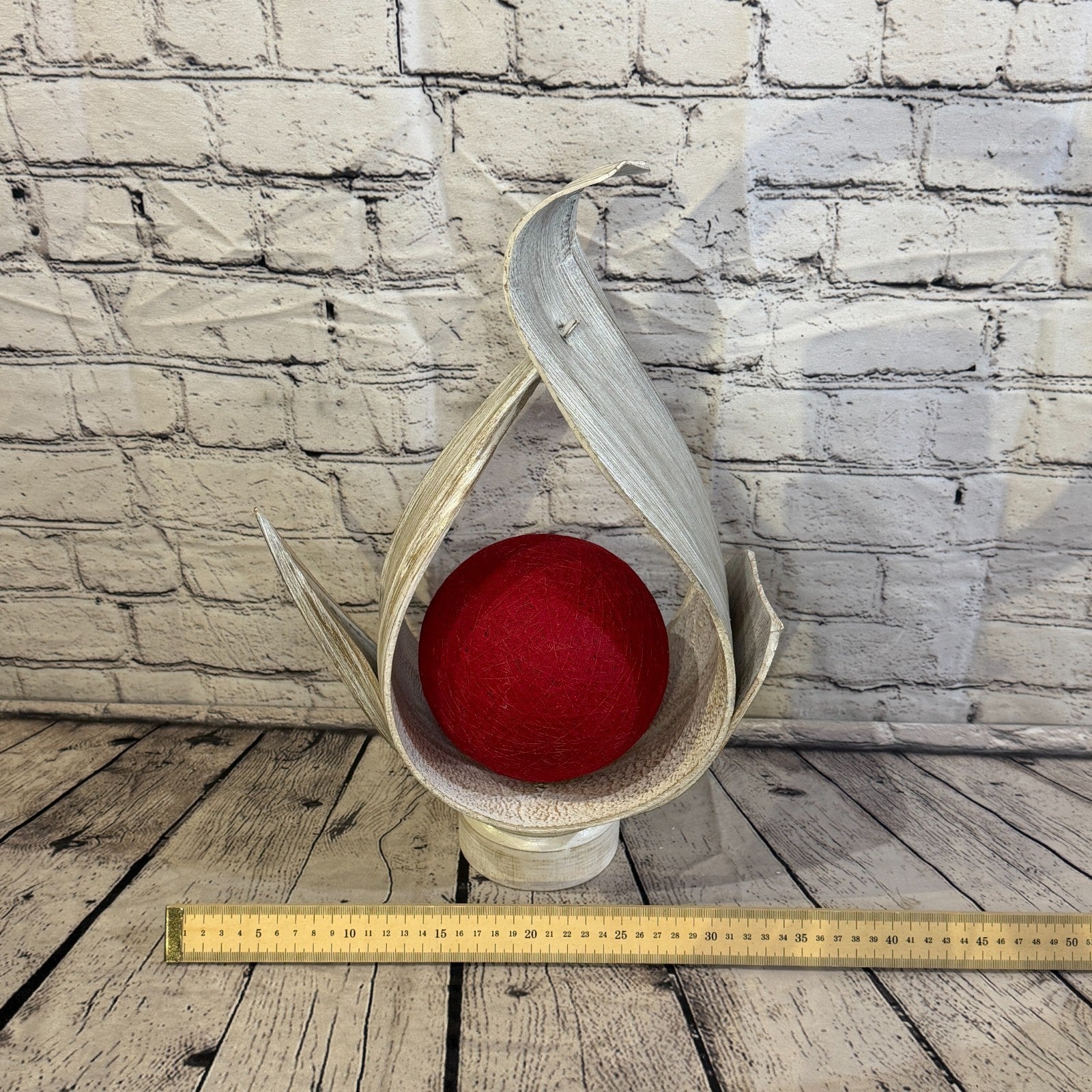 Red Light White Natural 45cm Tall Leaf Lamp Twist LED UK Mains Plug Design 85
