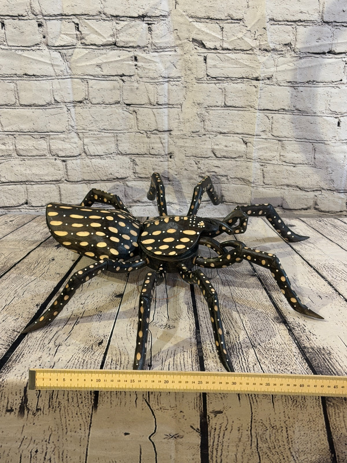 45cm x 35cm Brown Spots Wooden Spider Carving Hand Walking Tarantula Statue9