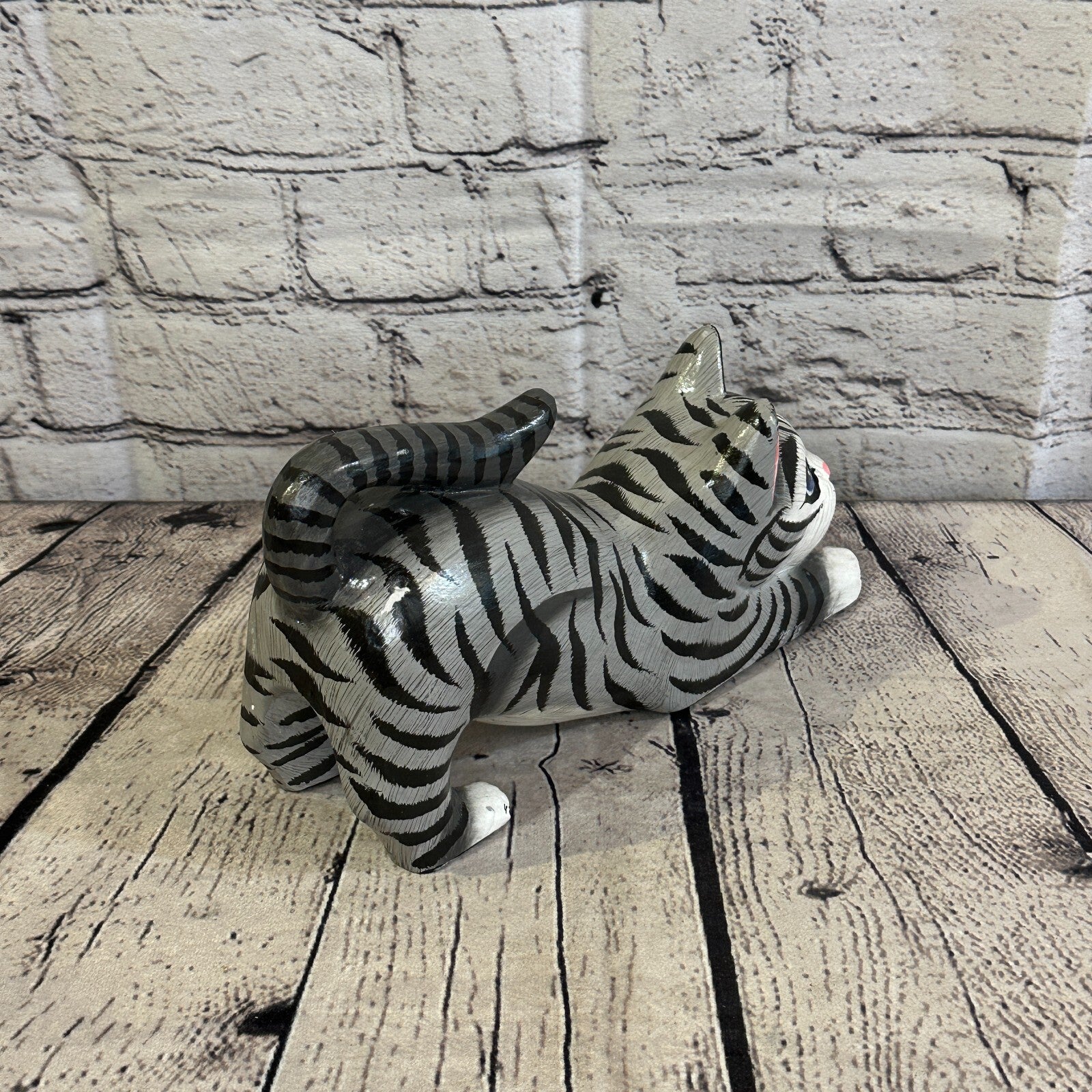 22cm x 14cm Grey White Style Painted Wooden Hand Carved Stretching Cat Wooden4