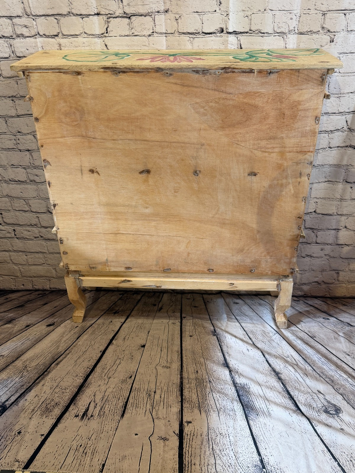 85cm x 80cm Flower 2 Door Long Wooden Side Cabinet Living Storage Furniture4