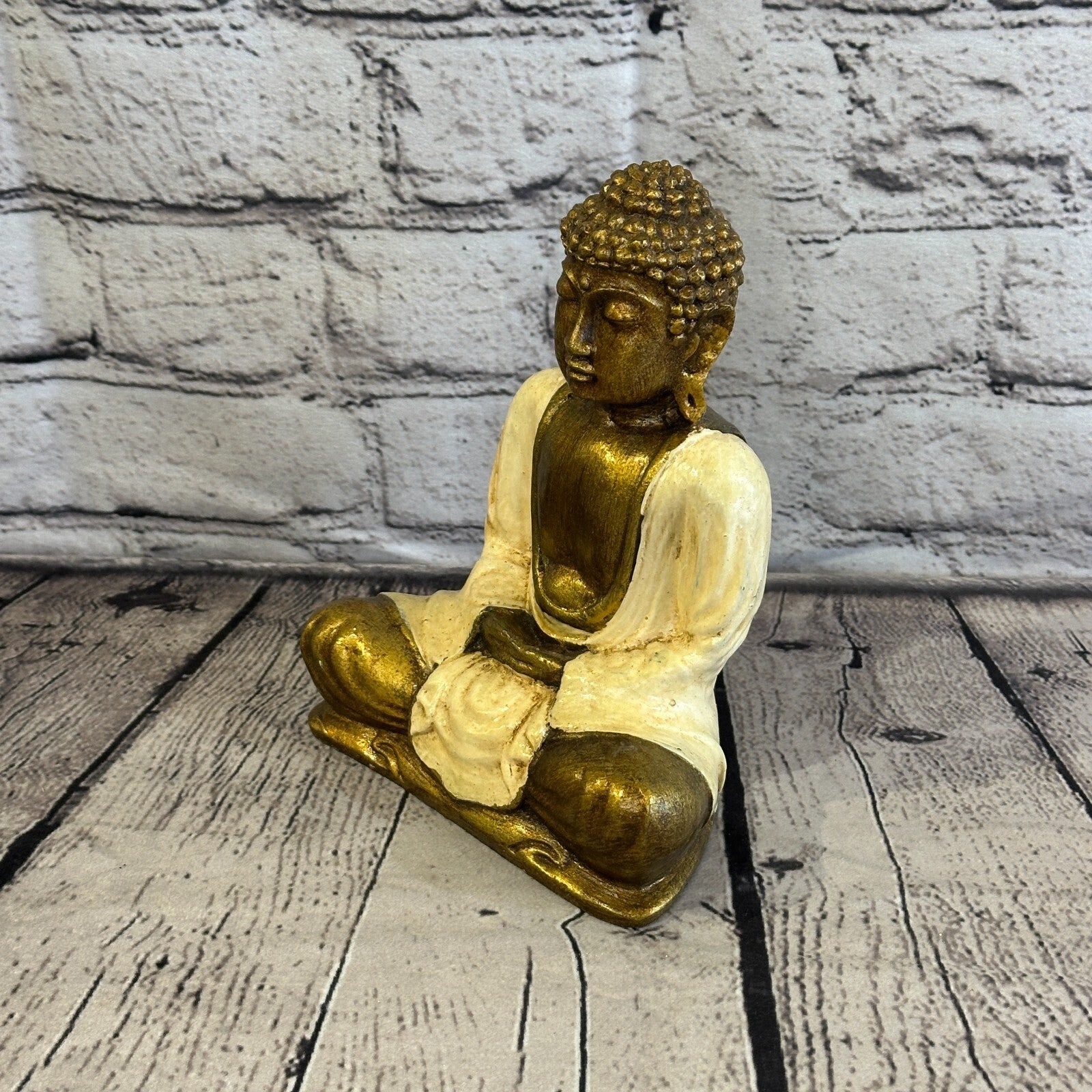 White & Bronze 20cm x 12cm Large Thai Buddha Sitting  Statue Resin Hindu1