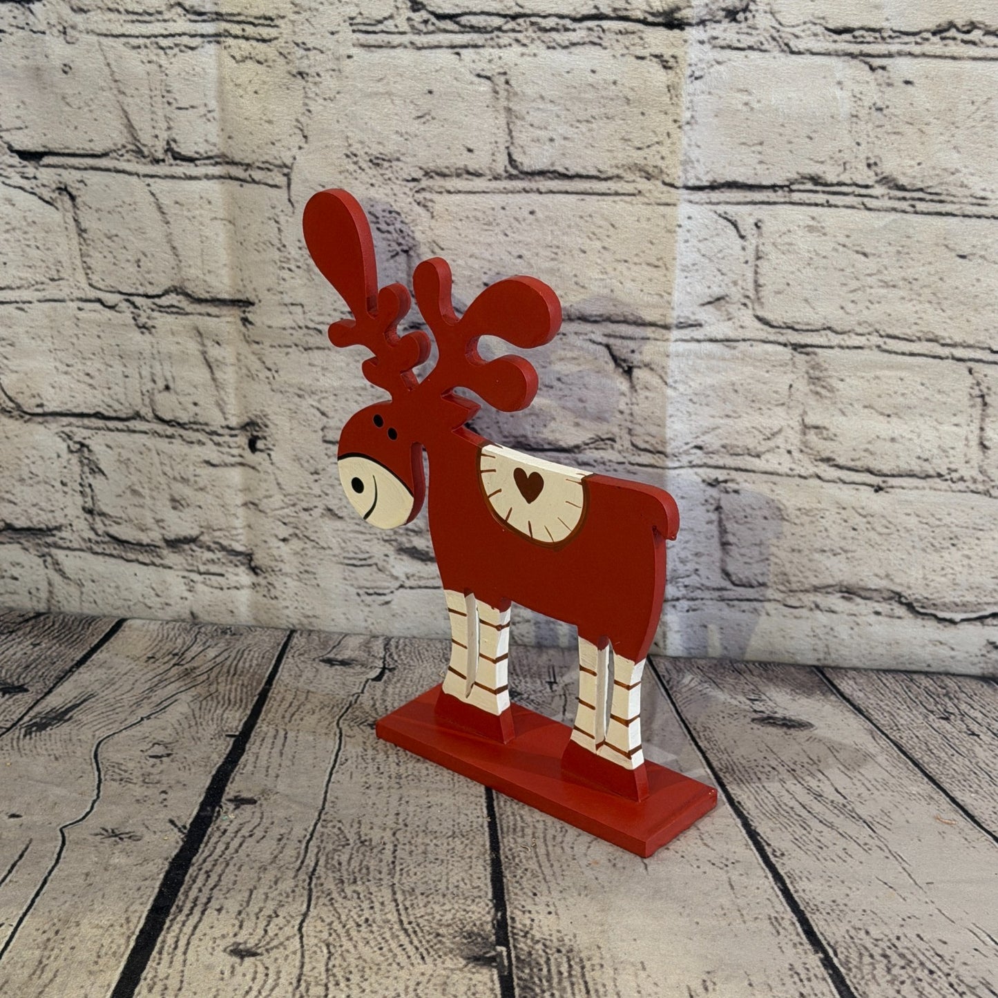 25cm x 20cm Red Heart Handcrafted Wood Reindeer Xmas Christmas Ornament Antlers1