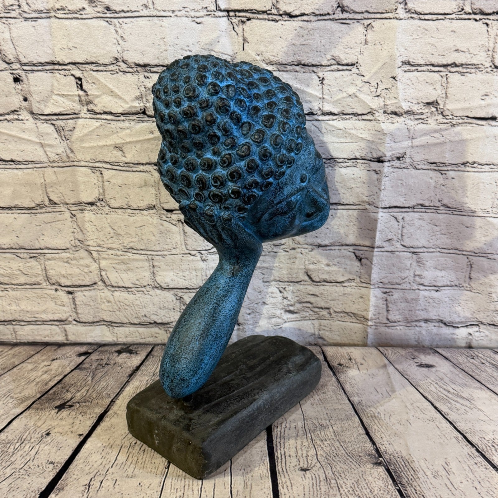 Blue 45cm x 25cm Thai Buddha Head In Hand On Base Statue Resin Hindu2