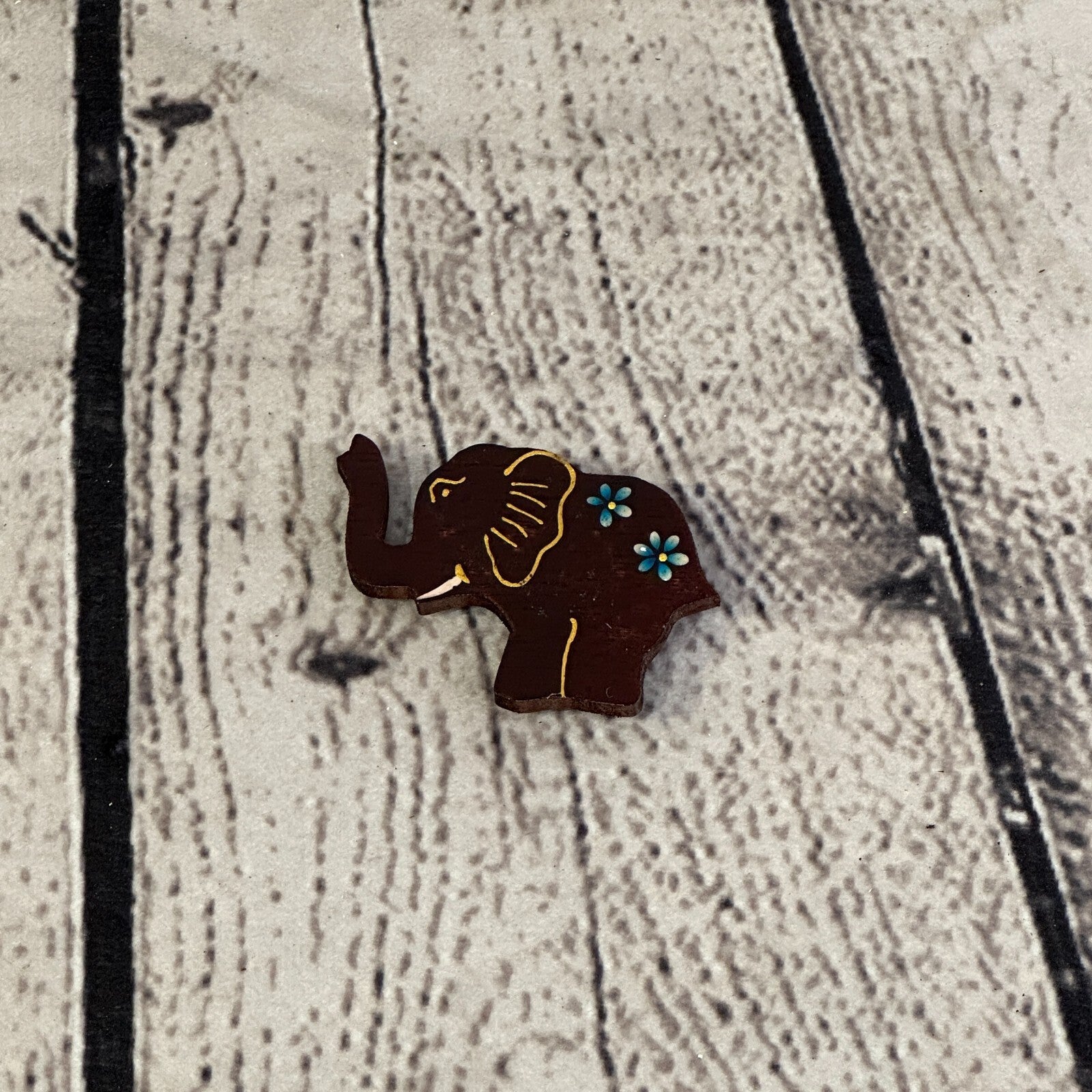 Elephant Wooden Animal Fridge Magnet Cartoon Magnetic Note Holder Novelty0