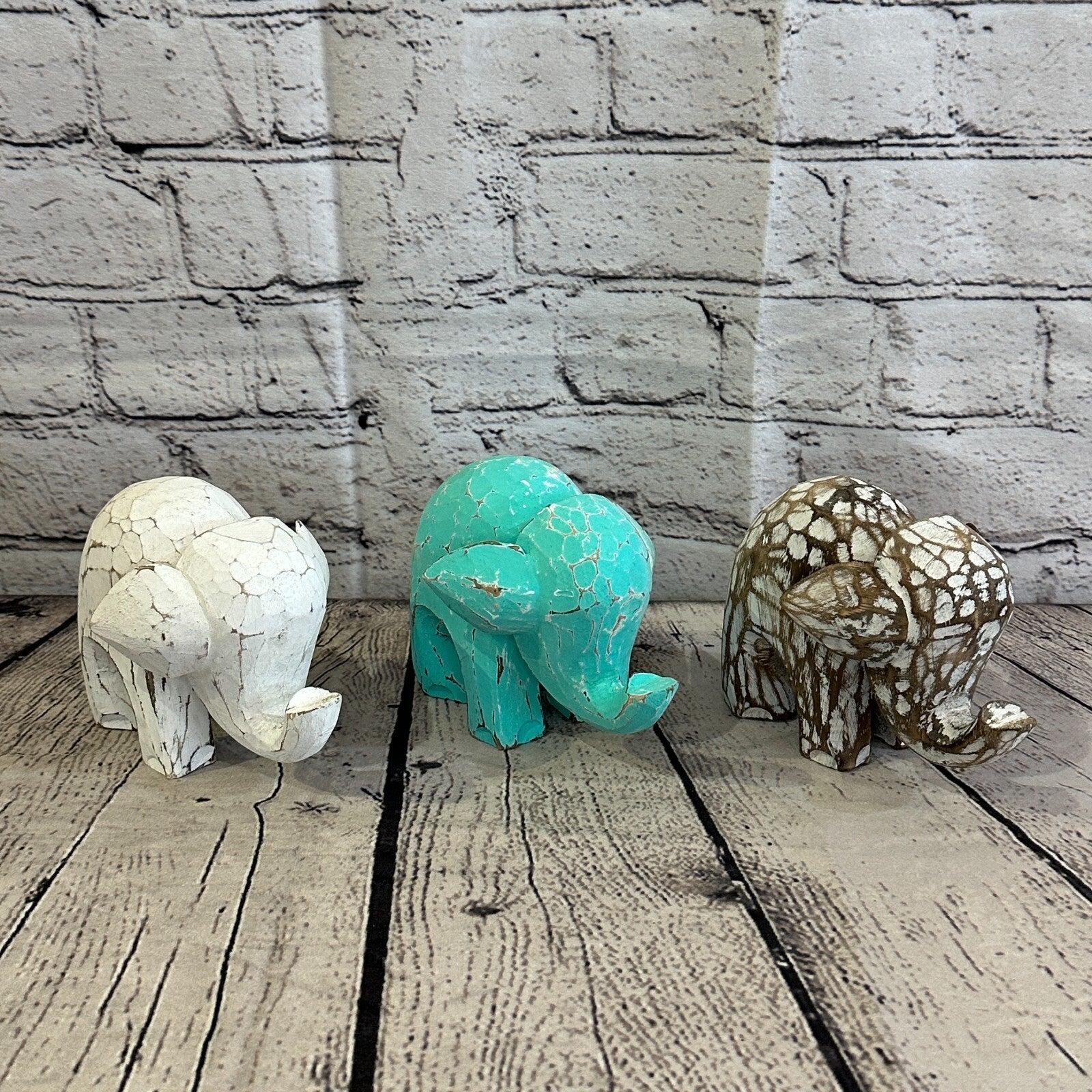 Green Wooden Elephant With Shabby Pattern 12cm x 12cm Handmade and Fairtrade10