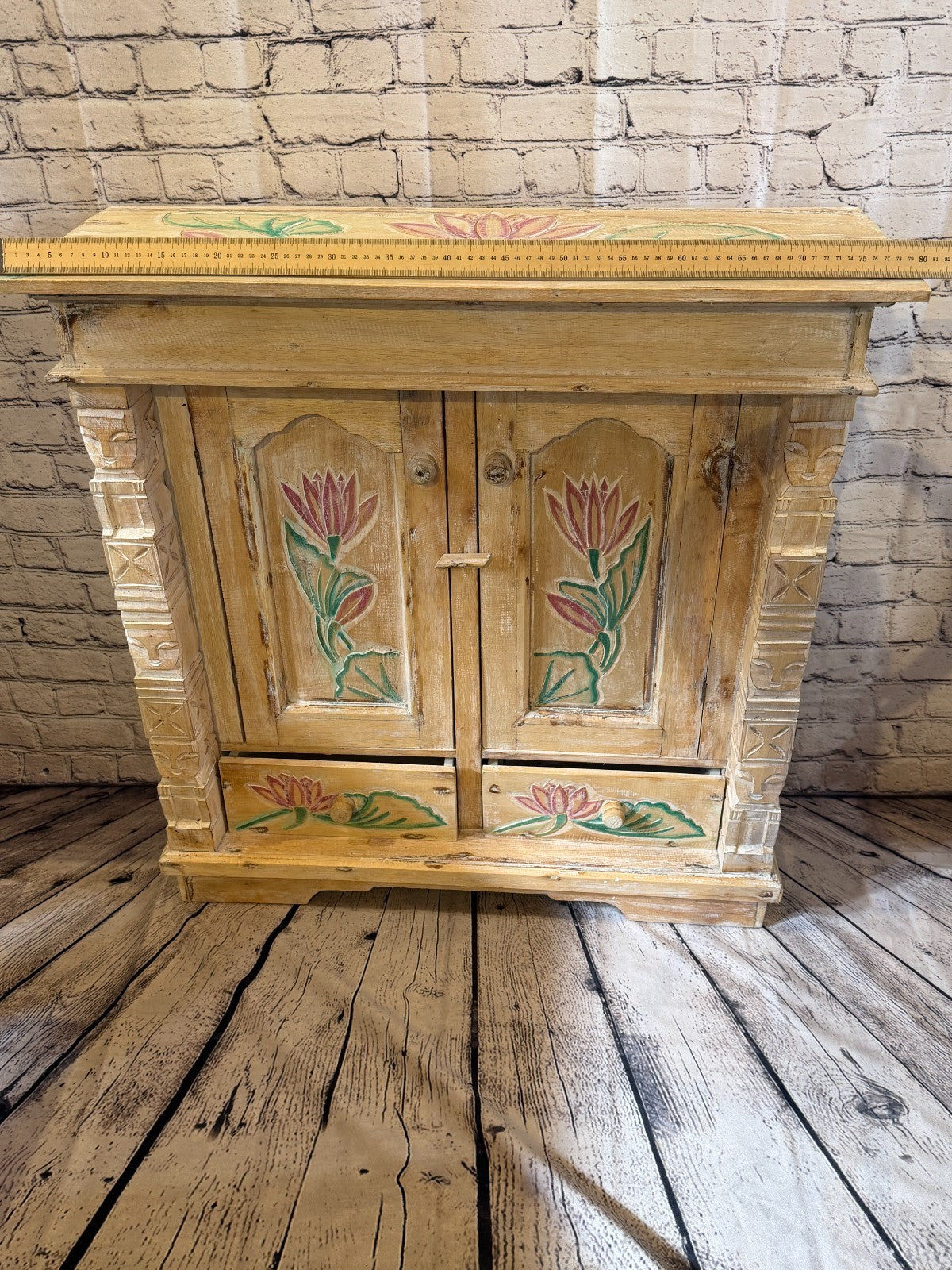 80cm x 80cm Flower 2 Door Long Wooden Side Cabinet Living Storage Furniture7