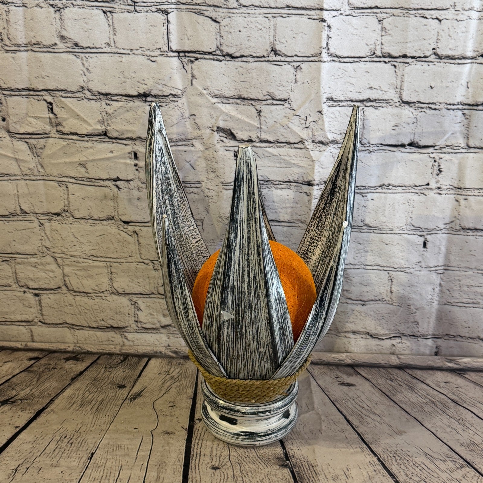 Orange Light Silver Natural 40cm Tall Leaf Lamp Twist LED UK Mains Plug Desig 110